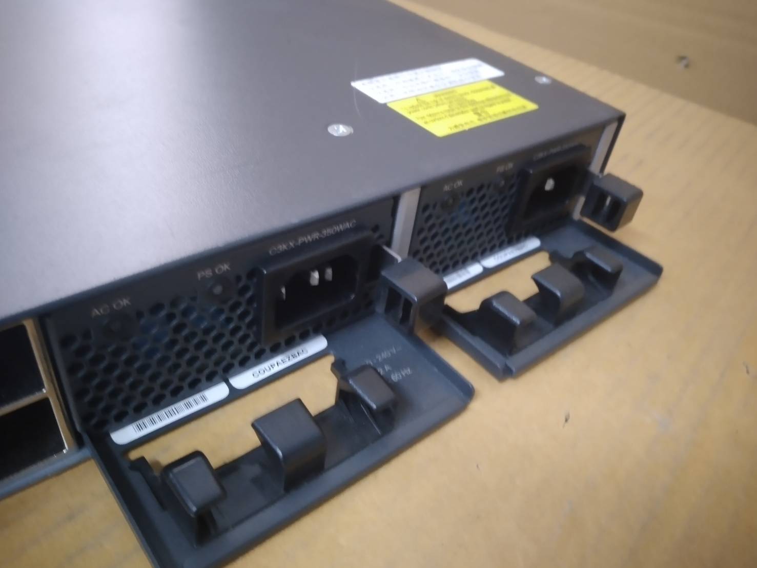 CISCO WS-C3750X-48T-S • 48 Port Gigabit Switch power x2