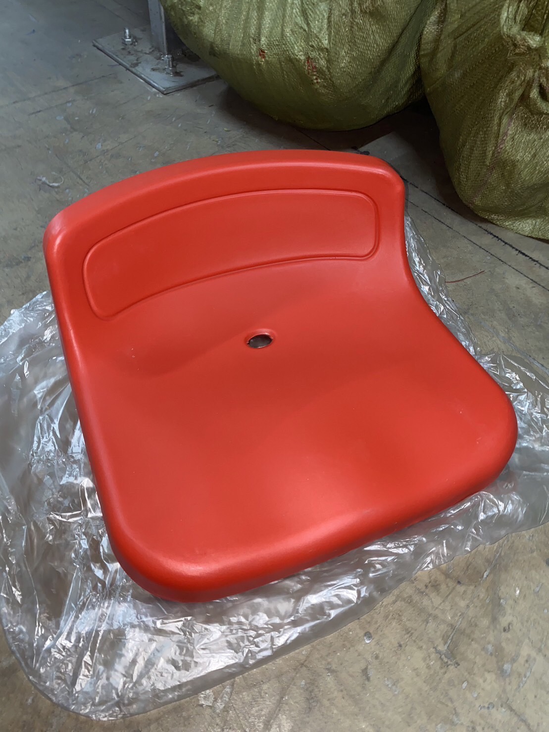 เก้าอี้อัฒจันทร์ เก้าอี้อัฒจรรย์ ที่นั่งอัฒจันทร์ , ที่นั่งเชียร์, เก้าอี้อัฒจันทร์,เก้าอี้สนามกีฬา มีหลายสี พร้อมส่งในไทย