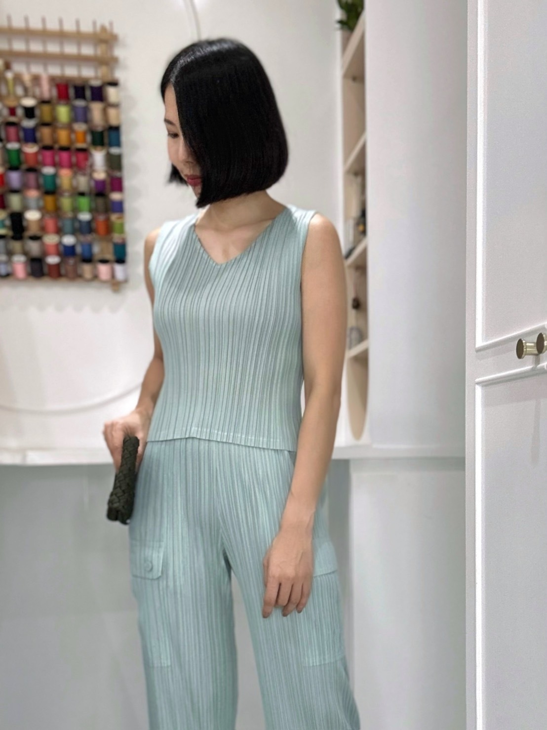 ยาว 19 นิ้ว 2MUAY BASIC รุ่น GJO7739-9 เสื้อพลีทคุณภาพ SLEEVELESSV NECK CROP PLEAT TOP 11 สี FREE SIZE