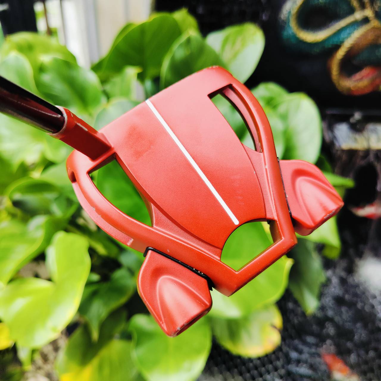 PUTTER TAYLORMADE SPIDER TOUR ความยาว 34 นิ้ว กริฟ SUPER STROKE PURE ROLL สุดยอดเกาะไลน์ พัตต์แล้วลูกหมุนออกจากหน้าไม้ได้เร็ว ไม้กอล์ฟพรีเมี่ยมมือสอง ของแท้ NakaraLuxurious