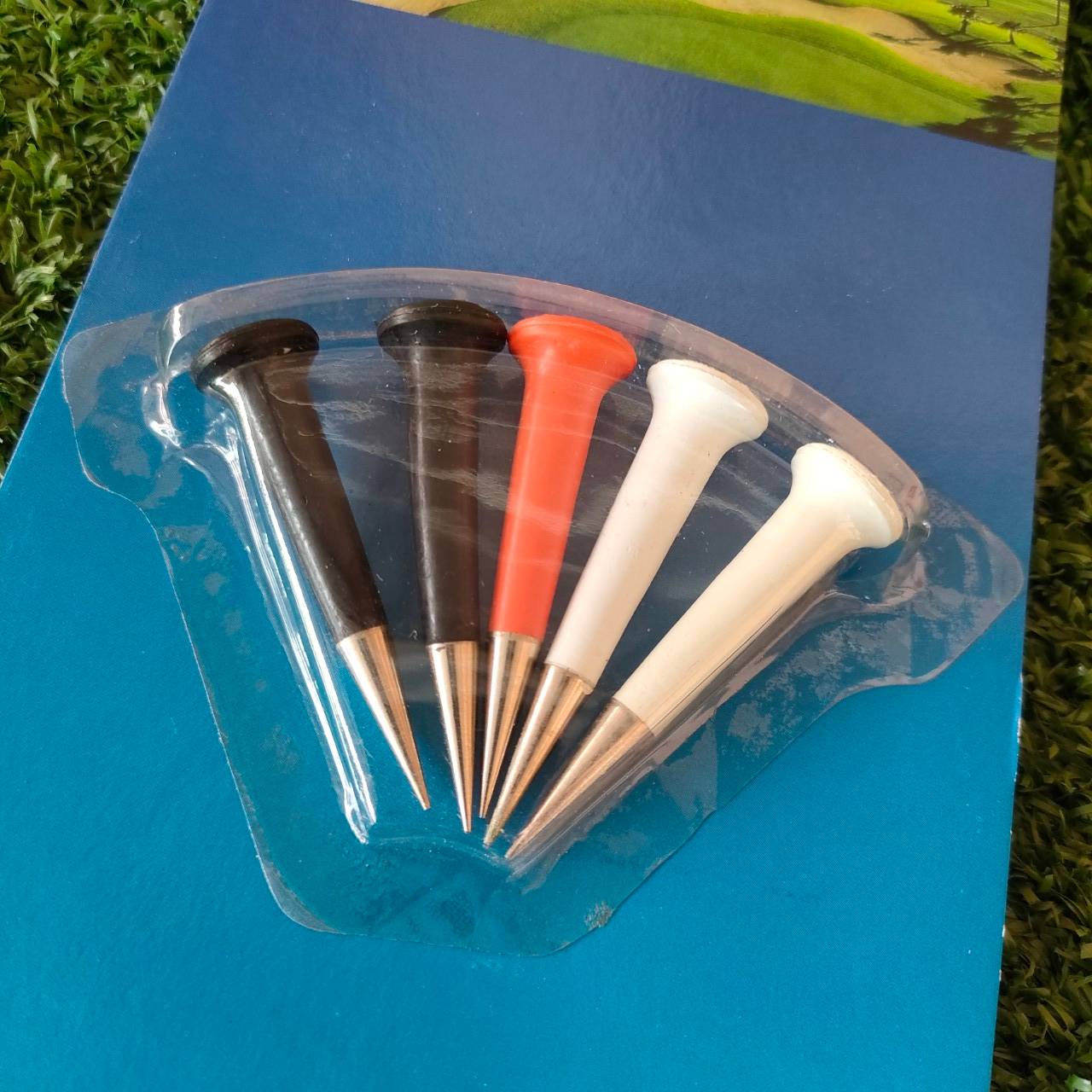 TEE GOLF ของใหม่!! 1 เเพคมี 5 ชิ้น ปลายเหล็ก ทนทาน และวัดระยะการปักลงดินได้พอดี **ราคาต่อแพ็ค** มือหนึ่ง ของแท้ BY NakaraLuxurious