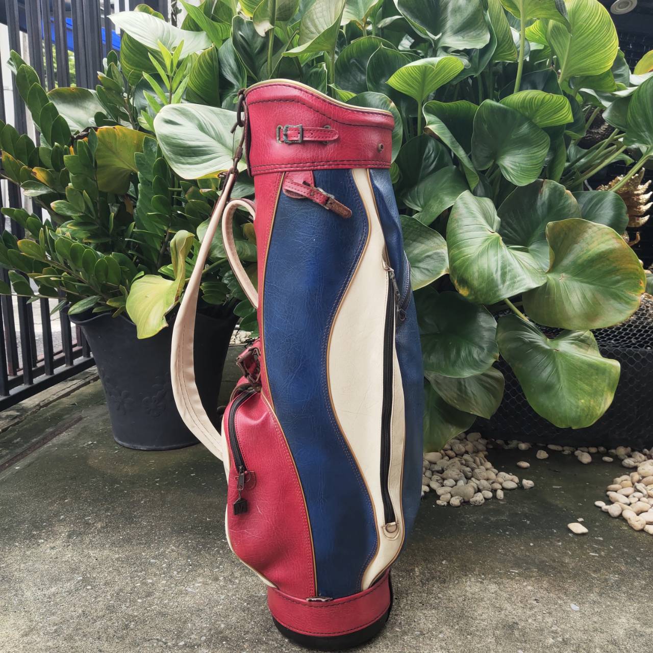 ถุงกอล์ฟ Miller Pro Only รุ่นวินเทจ หนังแท้ แบรนด์ดังมาก หายาก