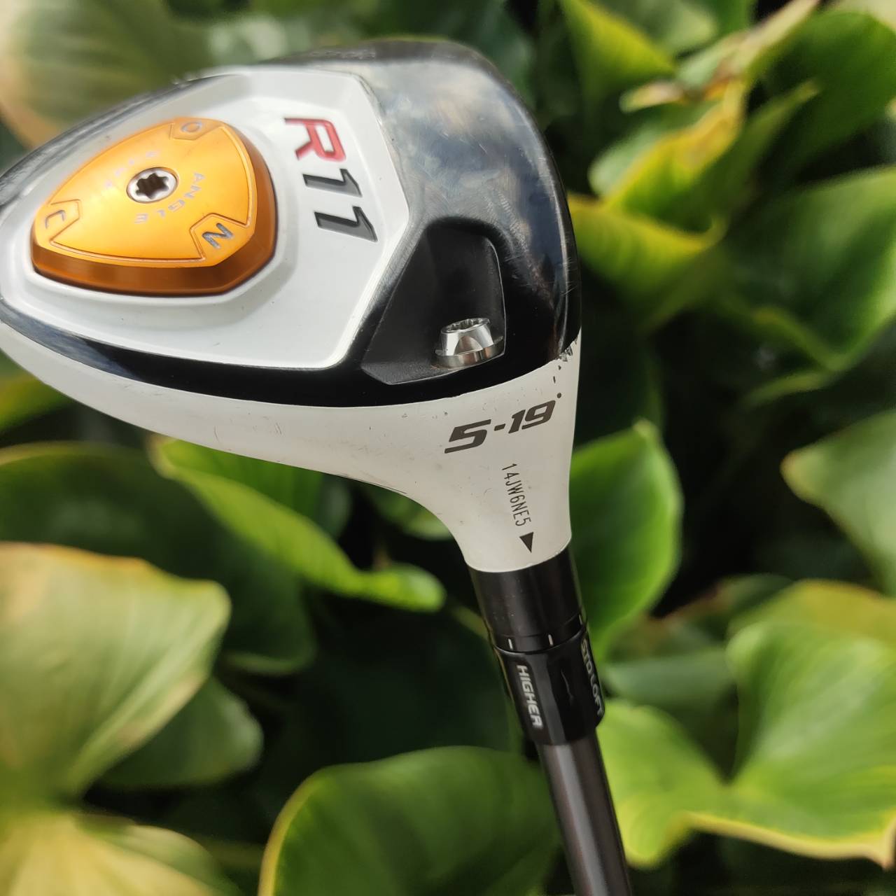 FW5 Taylormade R11 เทคโนโลยี Adjustable Sole Plate (ASP) ปรับให้ดีที่สุดสำหรับวงสวิง