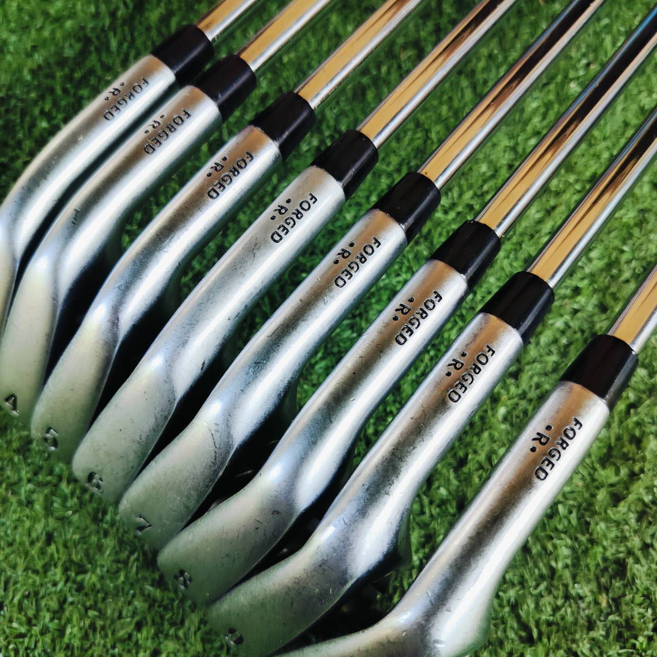 ชุดเหล็ก CALLAWAY X FORGED มีเหล็ก 3 - 9 เเละ PW ก้าน DYNAMIC GOLD S300 ก้านพรีเมี่ยมและเข้ากับเหล็กมาก สติ๊กเกอร์อยู่ครบทั้งหมด สวยมาก หน้าใบก็สวยเดิมทุกเหล็ก น่าใช้สุด!!! ไม้กอล์ฟพรีเมี่ยมมือสอง ของแท้ By NakaraLuxurious