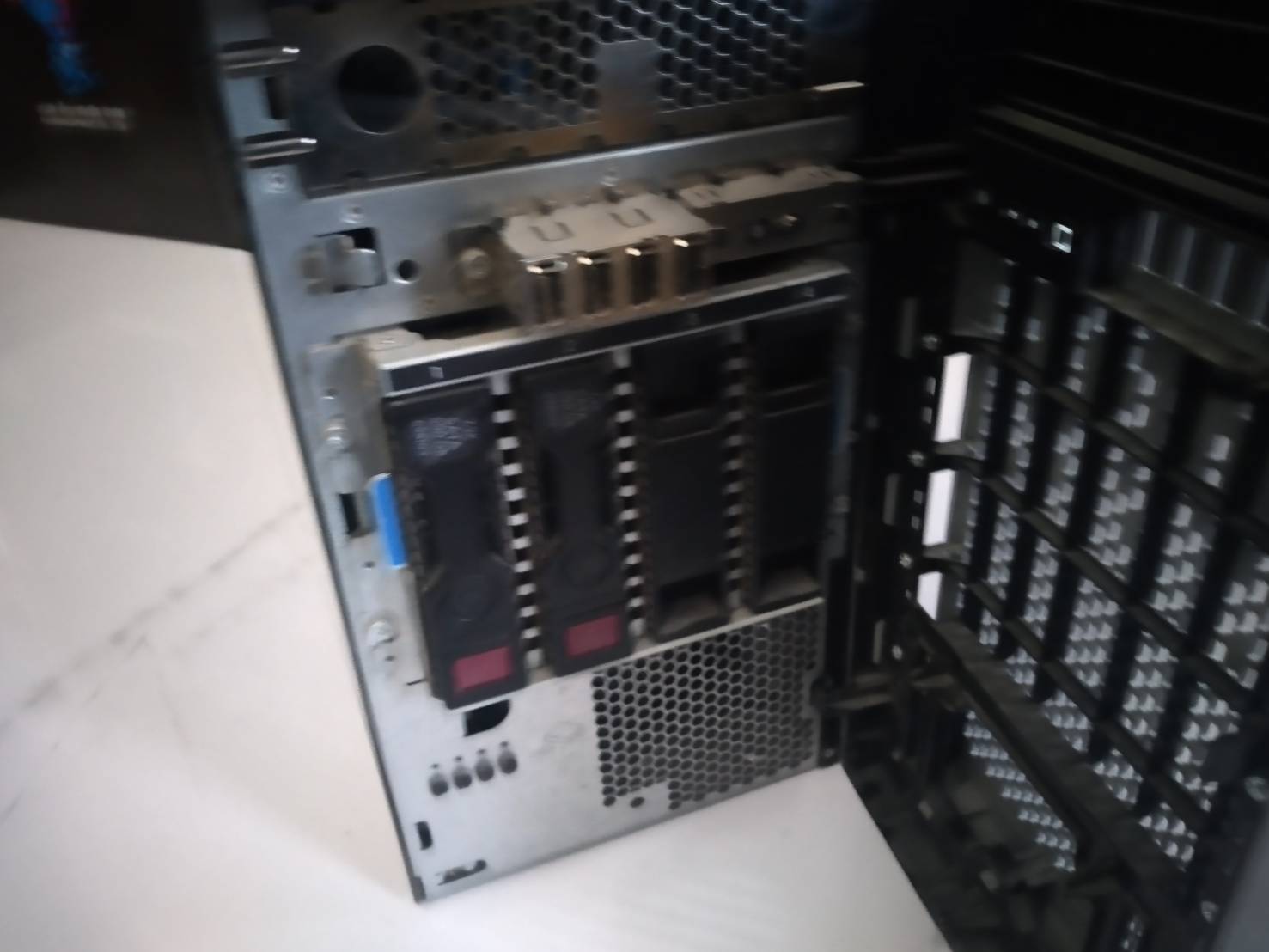 HP ML310E Gen8 server power x2 ราคานี้หายาก