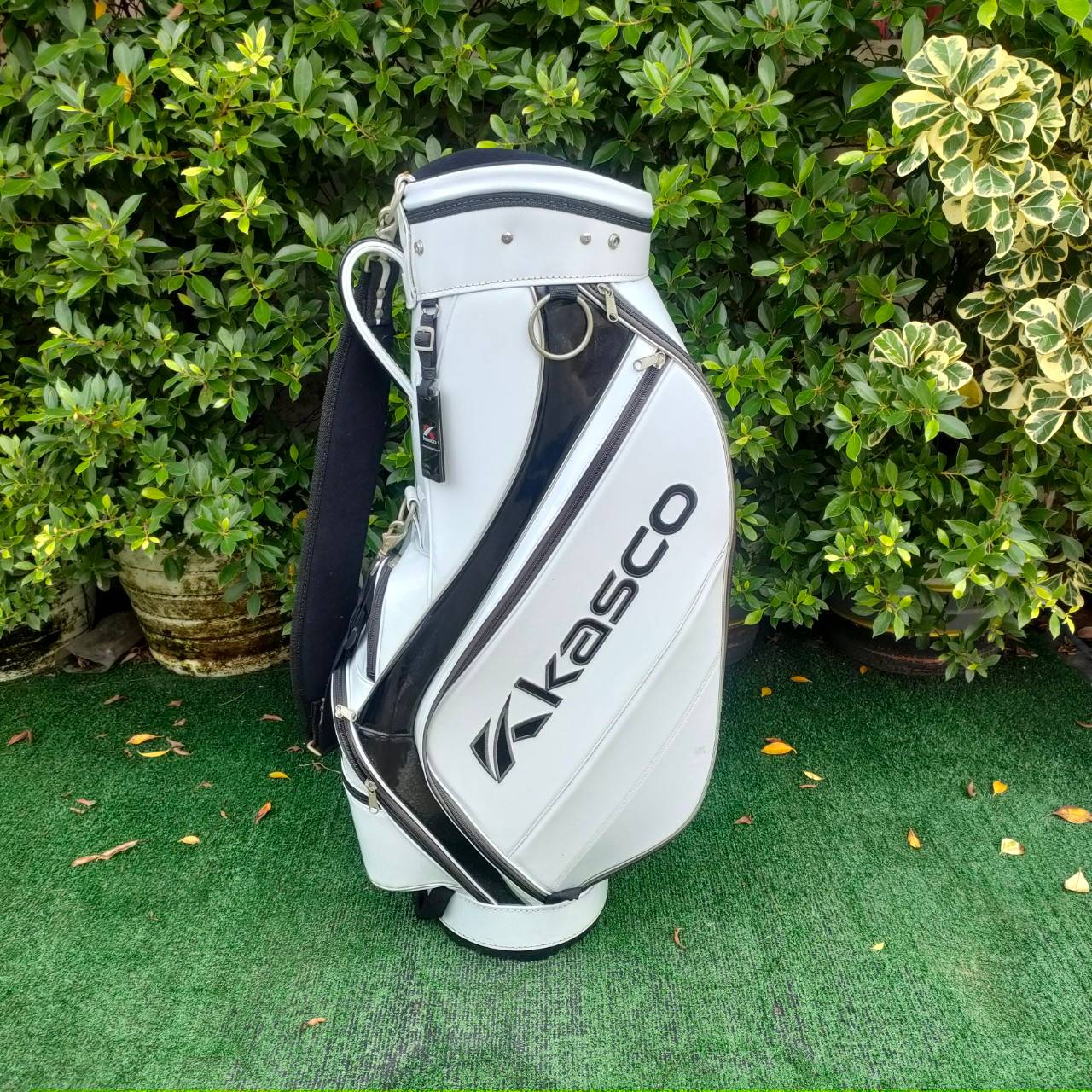 🏌️ ถุงกอล์ฟ KASCO หนังแก้ว มือสอง ถุงสวยมาก ถุงเบากันน้ำ สีขาวสวยมาก ถุงนี้เป็นรุ่นยิดนืยม และของใหม่แพงมาก ไม้กอล์ฟมือสอง ของแท้ BY NakaraLuxurious
