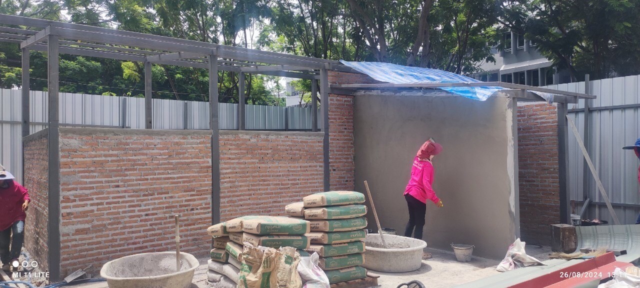 ม.ศิลปากร งานก่อสร้างจุดทิ้งขยะ