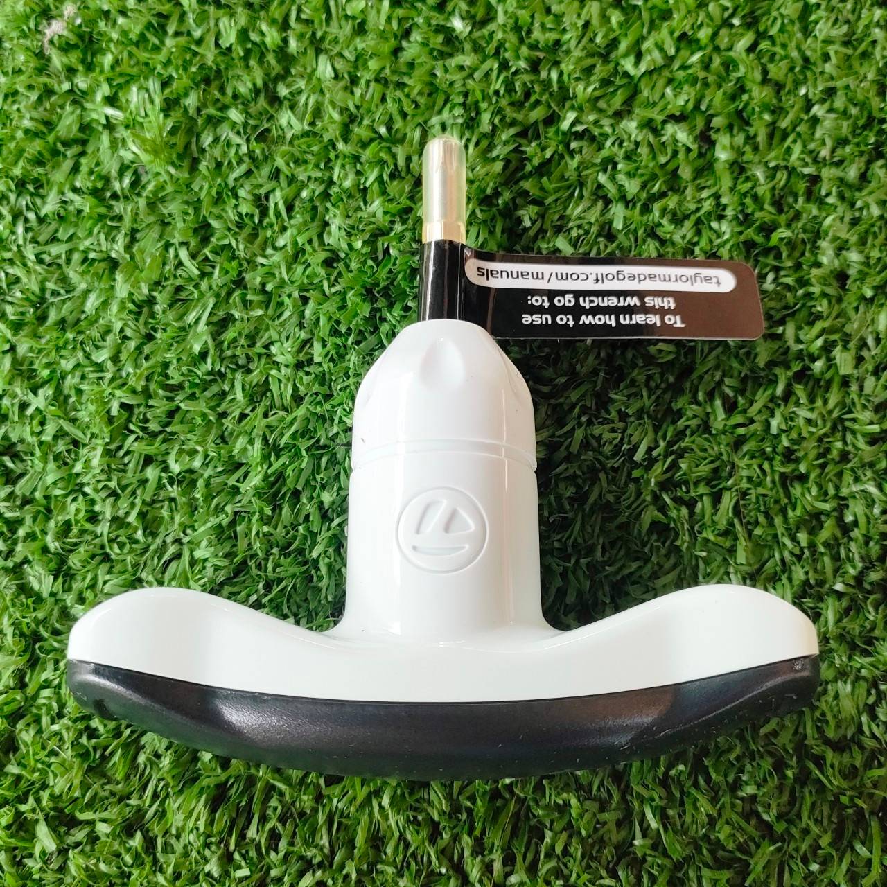 ตัวไข TAYLORMADE ของใหม่ เก่าเก็บไม่ได้ใช้ ใช้ไขได้หลายรุ่น และหลายยี่ห้อ ป้ายยังติดอยู่ยังไม่แกะ ไม้กอล์ฟพรีเมี่ยมมือสอง ของแท้ By NakaraLuxurious