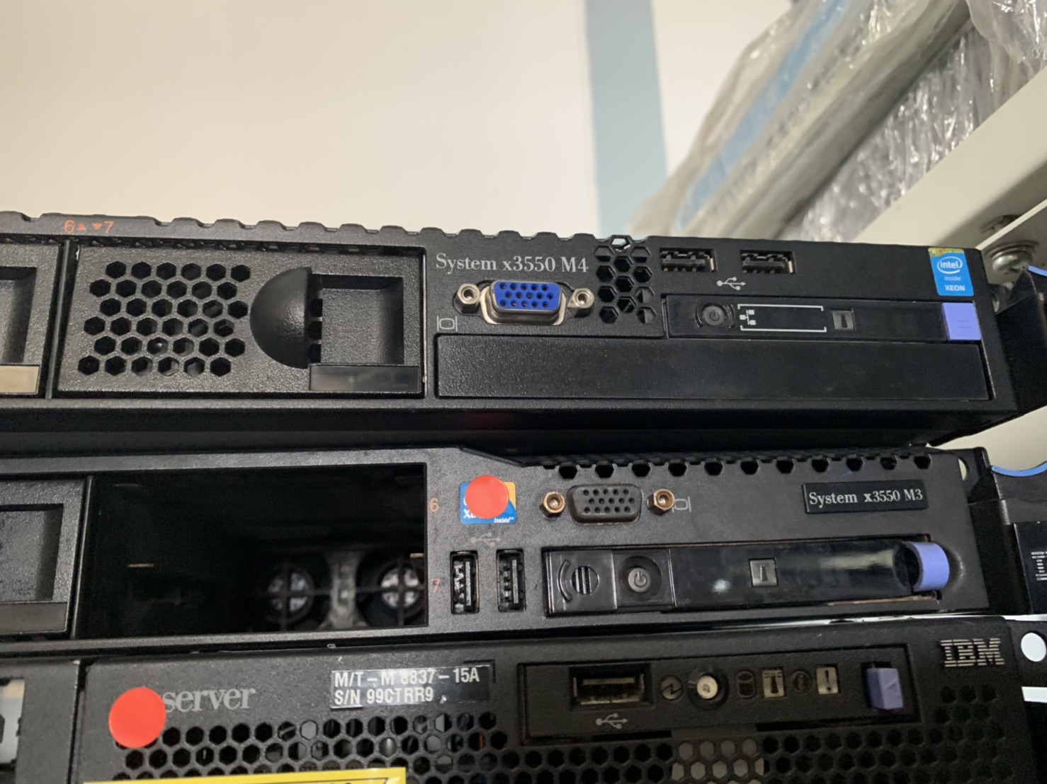 IBM System x3550 M4 Server สินค้ามีประกัน E5-2640 Ram 16 GB SAS 300 GB x2