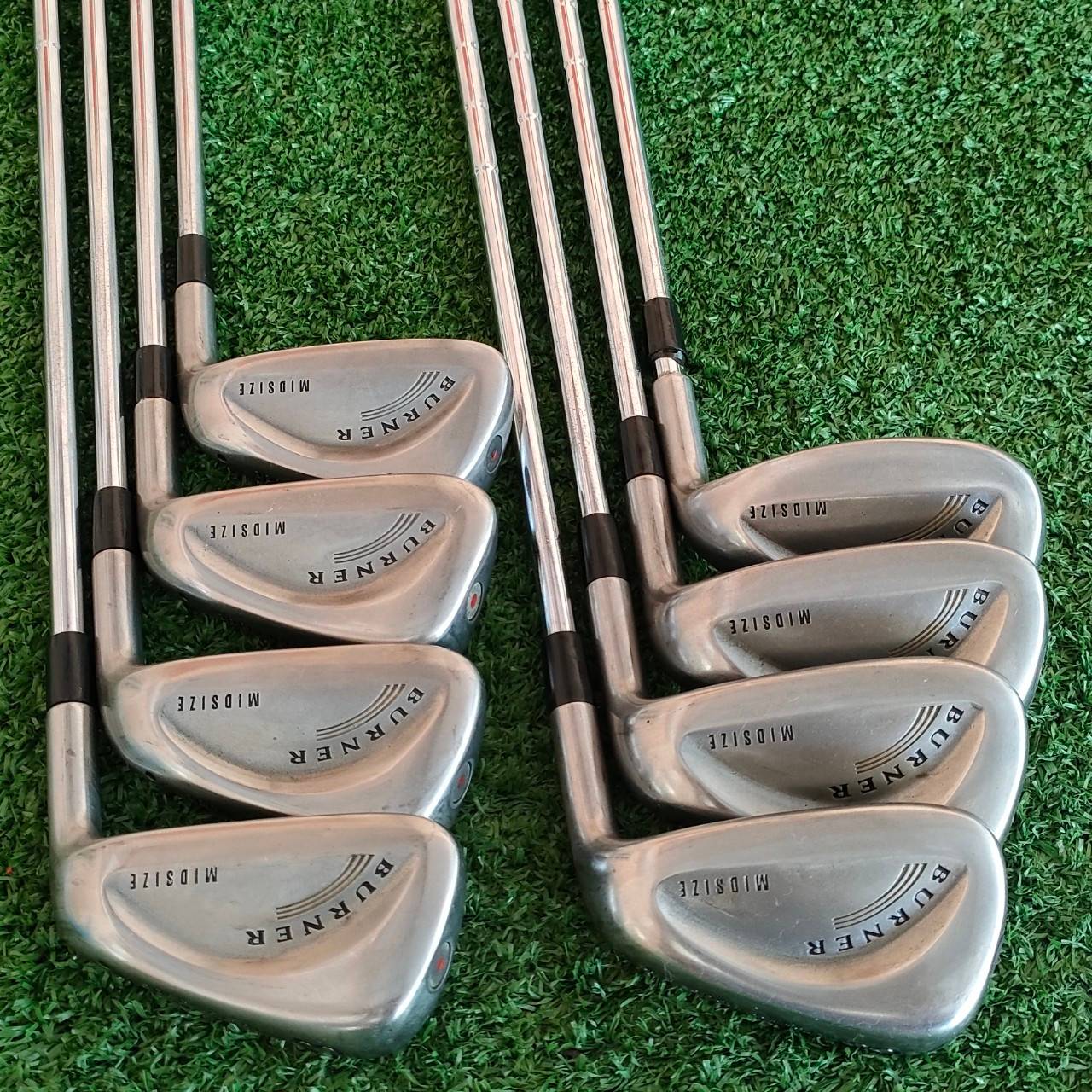 ชุดเหล็ก TAYLORMADE BURNER MIDSIZE มีเหล็ก 3-9 เเละ PW SW ** ขาดเหล็ก 7 ** ก้าน DYNALITE FLEX R ไม้กอล์ฟมือสอง ของแท้ BY NakaraLuxurious