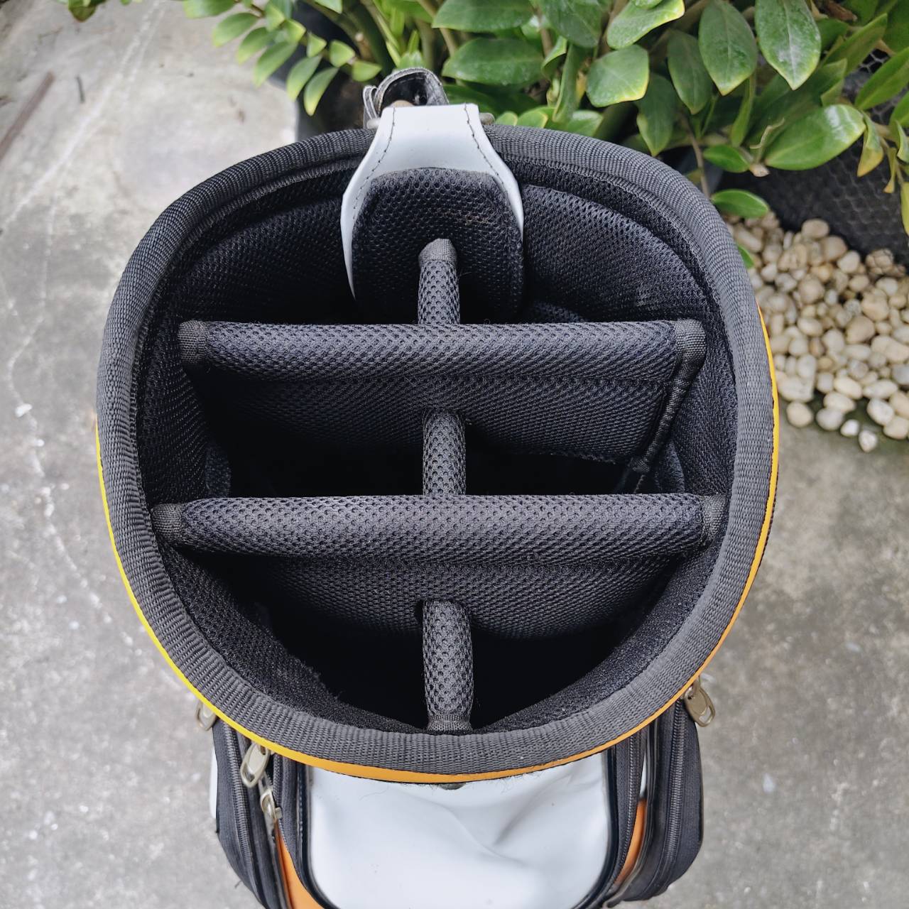 ถุงกอล์ฟ AFT มือสอง สภาพเดิมๆ พร้อมใช้เลยค่ะ