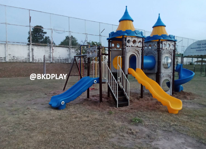 เครื่องเล่นสนามกลางแจ้ง, ชุดปราสาท2มงกุฏพร้อมชิงช้า สนามเด็กเล่น ,เครื่องเล่นสนามกลางแจ้งในร่มราคาถูก, เครื่องเล่นสนามปฐมวัย, playground, outdoorplayground ครุภัณฑ์สนามเด็กเล่น, สพฐ,โครงการโรงเรียนประชารัฐ
