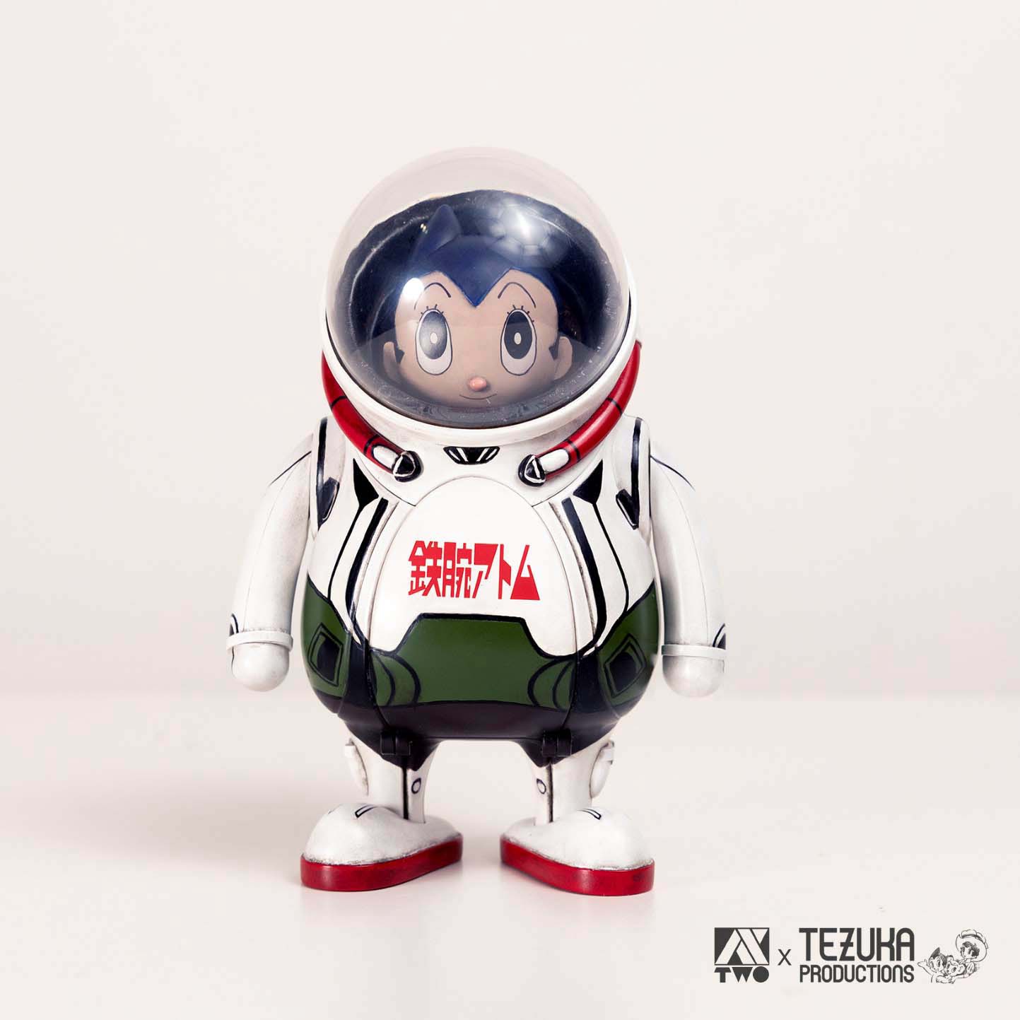 [สั่งจอง]* Ax2 Limited x Tezuka Productions : The Little Astronaut x Astro Boy (Standard Version)