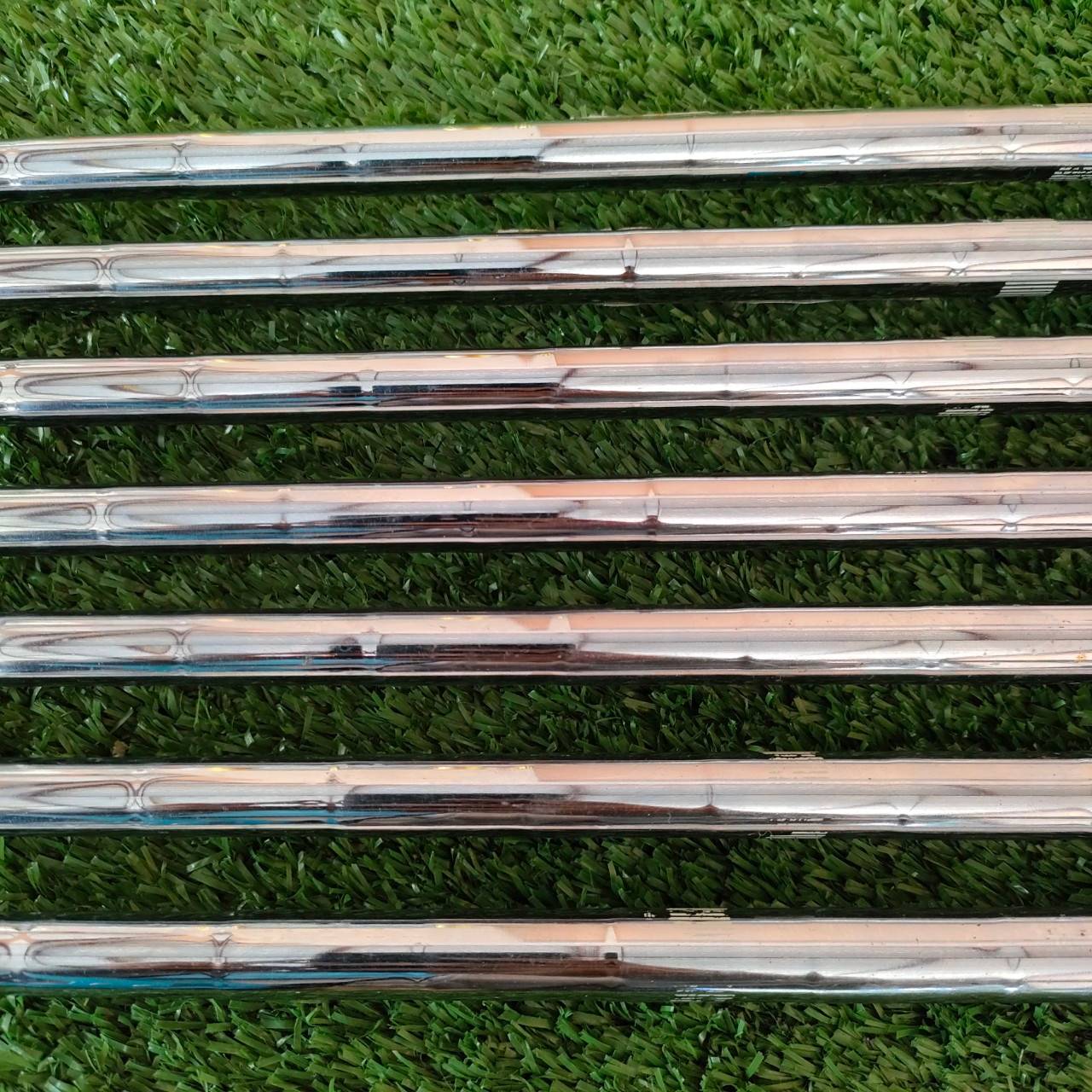 ชุดเหล็ก TOURSTAGE VIQ มีเหล็ก 4-9 เเละ PW ก้าน NS.PRO 950 FLEX R เหล็ก PREMIUM FORGED JAPAN สุดๆของคุณภาพ มี CAVITY ด้วย ตีทั้งง่าย นุ่ม มันส์ คมจัดๆครับ