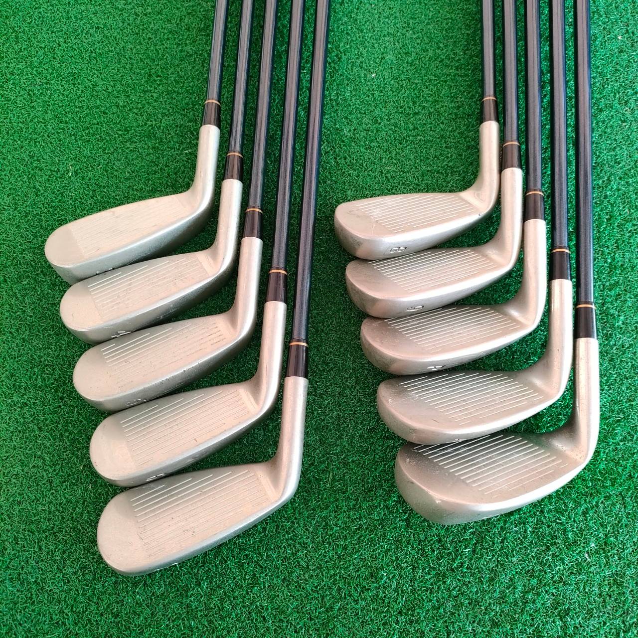 ชุดเหล็ก MAXCARRY MX-2000 IRON มีเหล็ก 3 - 9 PW AW SW ได้ชุดใหญ่ ทั้งหมด 10 ชิ้น