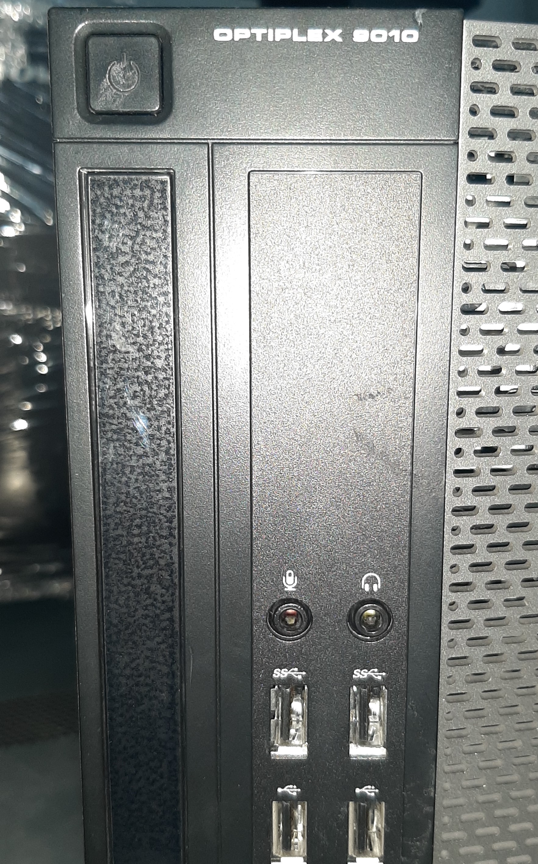 Dell Optiplex 9010 SFF (CPU : i5-2500 Ram : 8 GB SSD: 240 GB Free Wifi ครบชุด)
