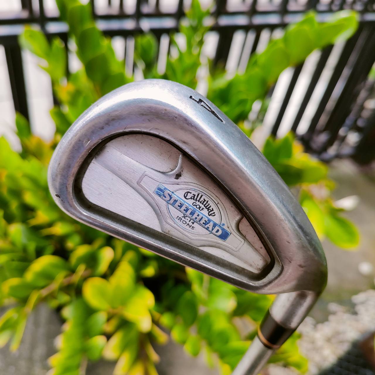 เหล็ก 4 Callaway STEEL HEAD X-14 เป็นเหล็กที่ตีง่าย และขนาดใบกำลังดี ก้านเสียบทะลุ ตีลอยง่าย ได้ฟีลลิ่ง มือใหม่ มือกลาง ตีสบายมากค่ะ ไม้กอล์ฟพรีเมี่ยมมือสอง ของแท้ By NakaraLuxurious