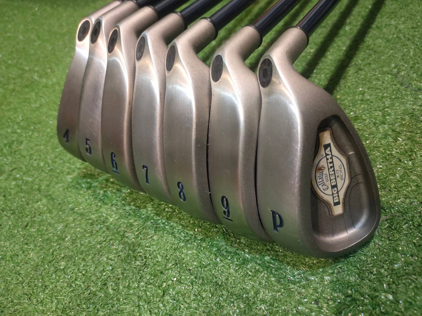 ชุดเหล็กพรีเมี่ยมสำหรับผู้หญิง Callaway X-12 GEMS LADIES