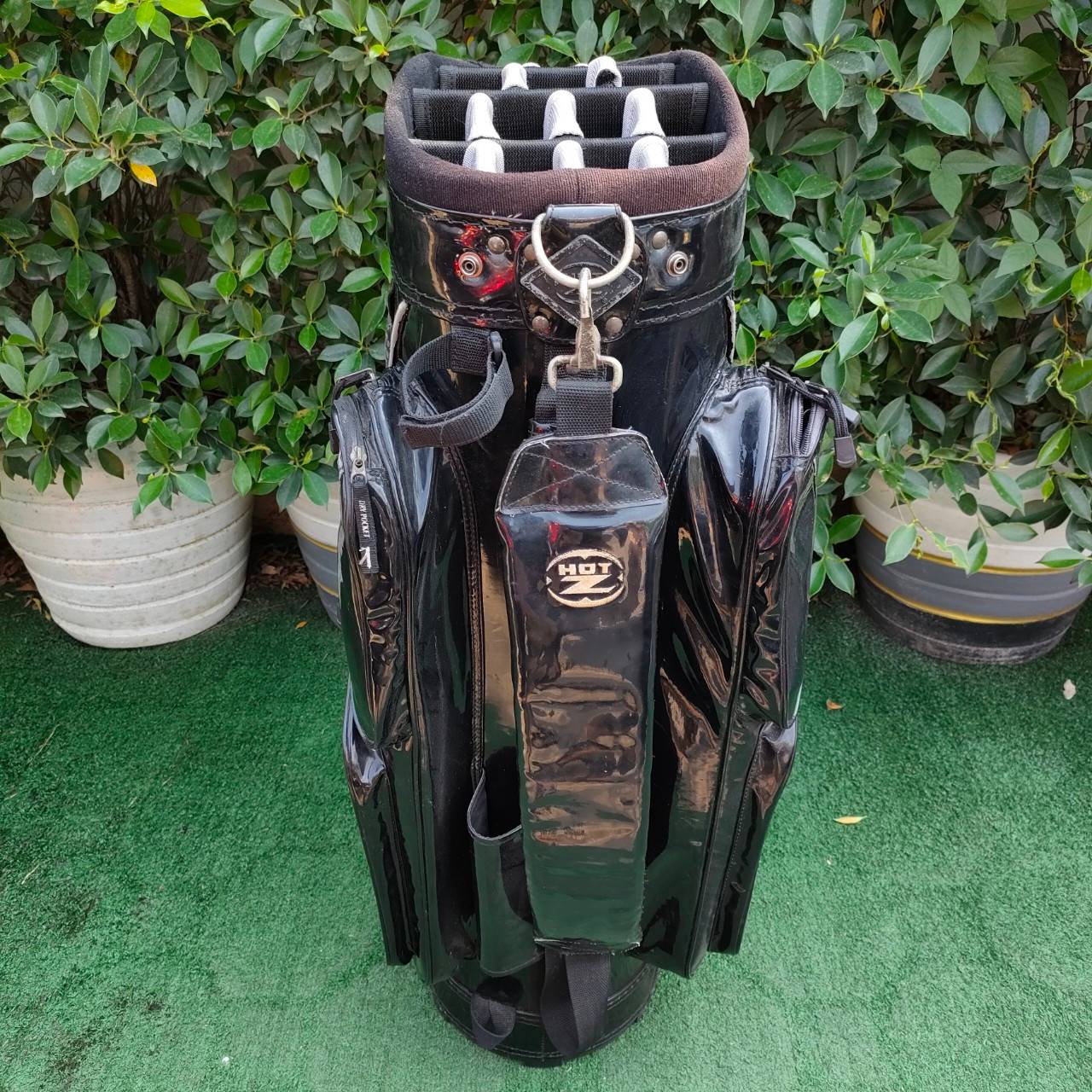ถุงกอล์ฟ HELZ USA หนังเเก้ว มือสอง มีช่องใส่ไม้กอล์ฟ 14 ช่อง ** ถุงกอล์ฟ มีหนัง ลอก มีรุปให้ชมท้ายสุดค่ะ **