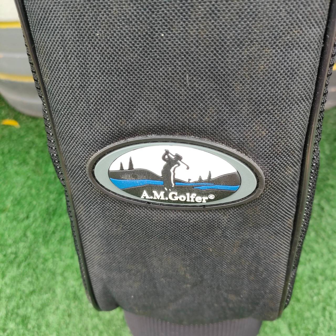 ถุงกอล์ฟ HALF SET A.M.GOLFER มือสอง สภาพสวย ถุงใหญ่เบา ใส่ไม้ได้เยอะครับ