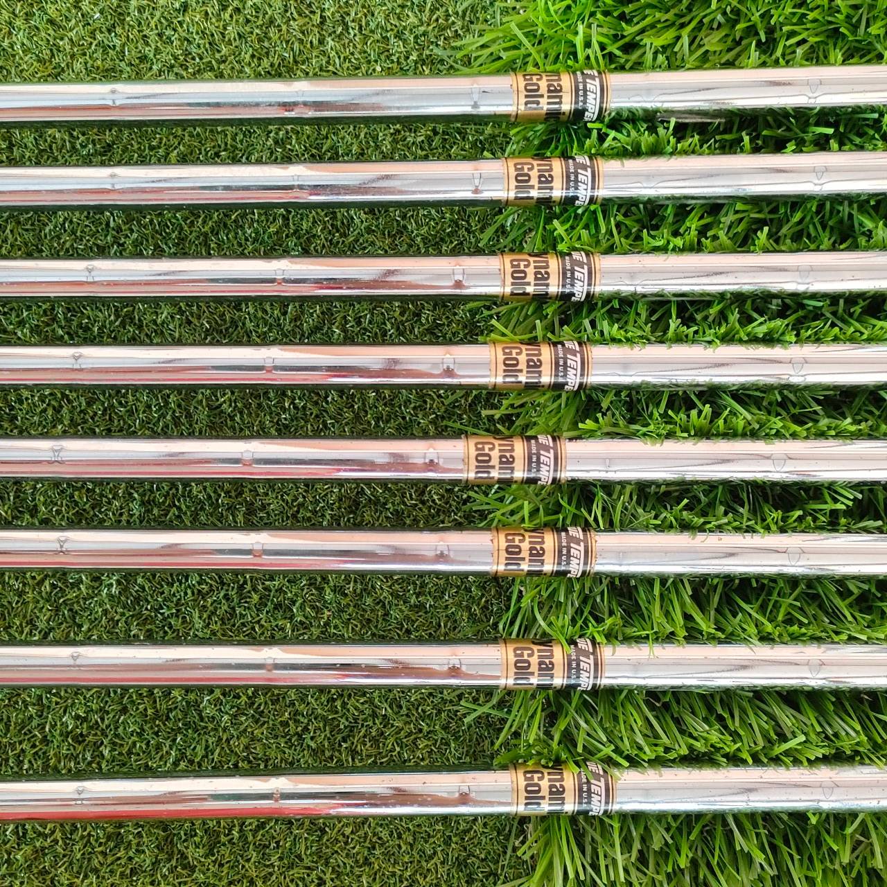 ชุดเหล็ก TITLELIST 762 DCI มีเหล็ก 3-9 PW ทั้งหมด 8 ชิ้น ก้าน DYNAMIC GOLD R300 เหล็กคม ตีไม่ยากครับ ให้สปินได้จัด