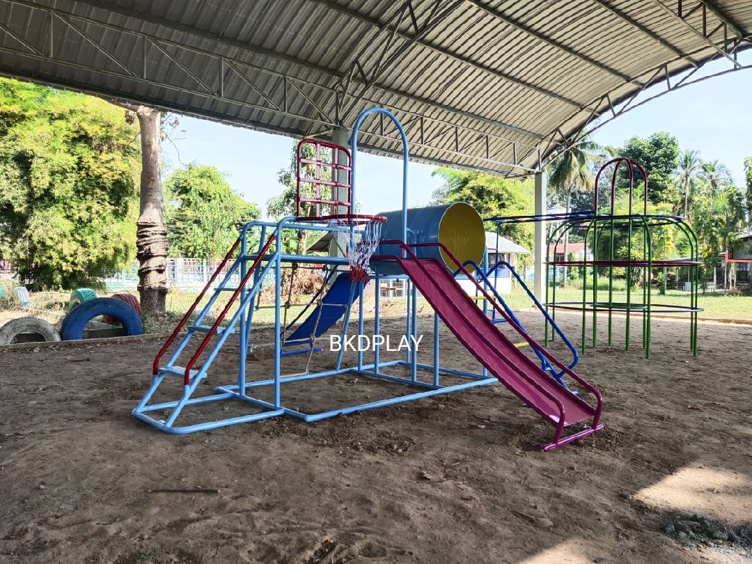 เครื่องเล่นสนามชุดรวมD ประกอบด้วยสไลเดอร์ปีนป่ายแป้นบาสและถังลอด, เครื่องเล่นสนามกลางแจ้ง , เครื่องเล่นสนามเหล็ก, ของเล่น, OutdoorPlayground,สนามเด็กเล่น,เครื่องเล่นงบสพฐ.ประชารัฐ ราคาโรงงาน