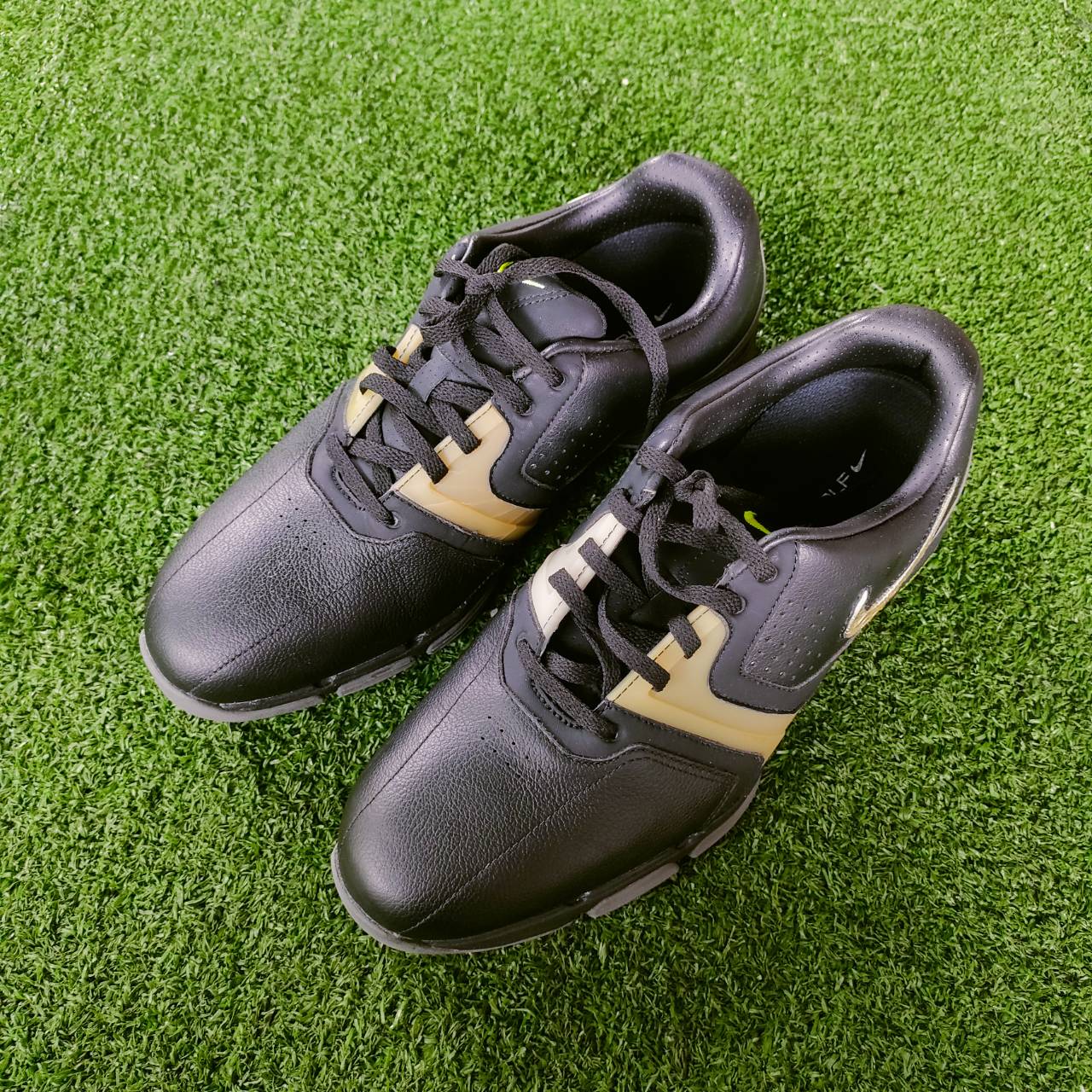 รองเท้ากอล์ฟ NIKE มือสอง ของแท้ มาพร้อมกล่องเดิม พื้นสวยมาก ปุ่มสวยมาก ไซด์ 41 ไม้กอล์ฟพรีเมี่ยมมือสอง ของแท้ By NakaraLuxurious