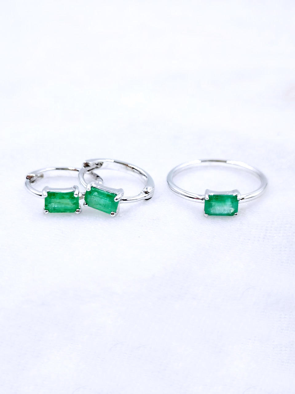 #เขียว#เขียวมรกต#พลอยมรกต#มรกต#มรกตแท้#พลอยมรกตแท้#มรกตสวยๆ#พลอยเขียวมรกต#แหวนมรกต#แหวนพลอยมรกต#แหวนมรกตแท้#แหวนพลอยมรกตแท้#แหวนพลอยสีเขียว#แหวนมรกตสวยๆ#พลอยทรกตสวยๆ#แหวนฝังพลอยมรกต#พลอยเขียวอ่อน#พลอยสีเขียวอ่อน#พลอยแท้#พลอยสีเขียว#แหวนมรกตเม็ดเดี่ยว#แหวนมรกตมินิมอล#แหวนมรกตเก๋ๆ#แหวนเงิน#แหวนเงินแท้#เงินแท้#เงิน#แหวนเงินฝังพลอย#แหวนเงิน925#เงิน925#แหวนเงินแท้ฝังพลอยแท้#แหวนเงินทำมือ#แหวนเงินขึ้นมือ#แหวนสวยๆ#แหวนเก๋ๆ#แหวนเรียบๆ#แหวนหรูหรา#แหวนน่ารักๆ#แหวนพิเศษ#แหวนทำมือ#แหวนขึ้นมือ#จิวเวลรี่ขึ้นมือ#เครื่องประดับทำมือ#จิวเวลรี่ทำมือ#เครื่องประดับขึ้นมือ #แหวนแถว#แหวนเม็ดเดี่ยว#แหวนง่ายๆ#แหวนมินิมอล#แหวนอลังๆ #แหวนล้อมเพชร