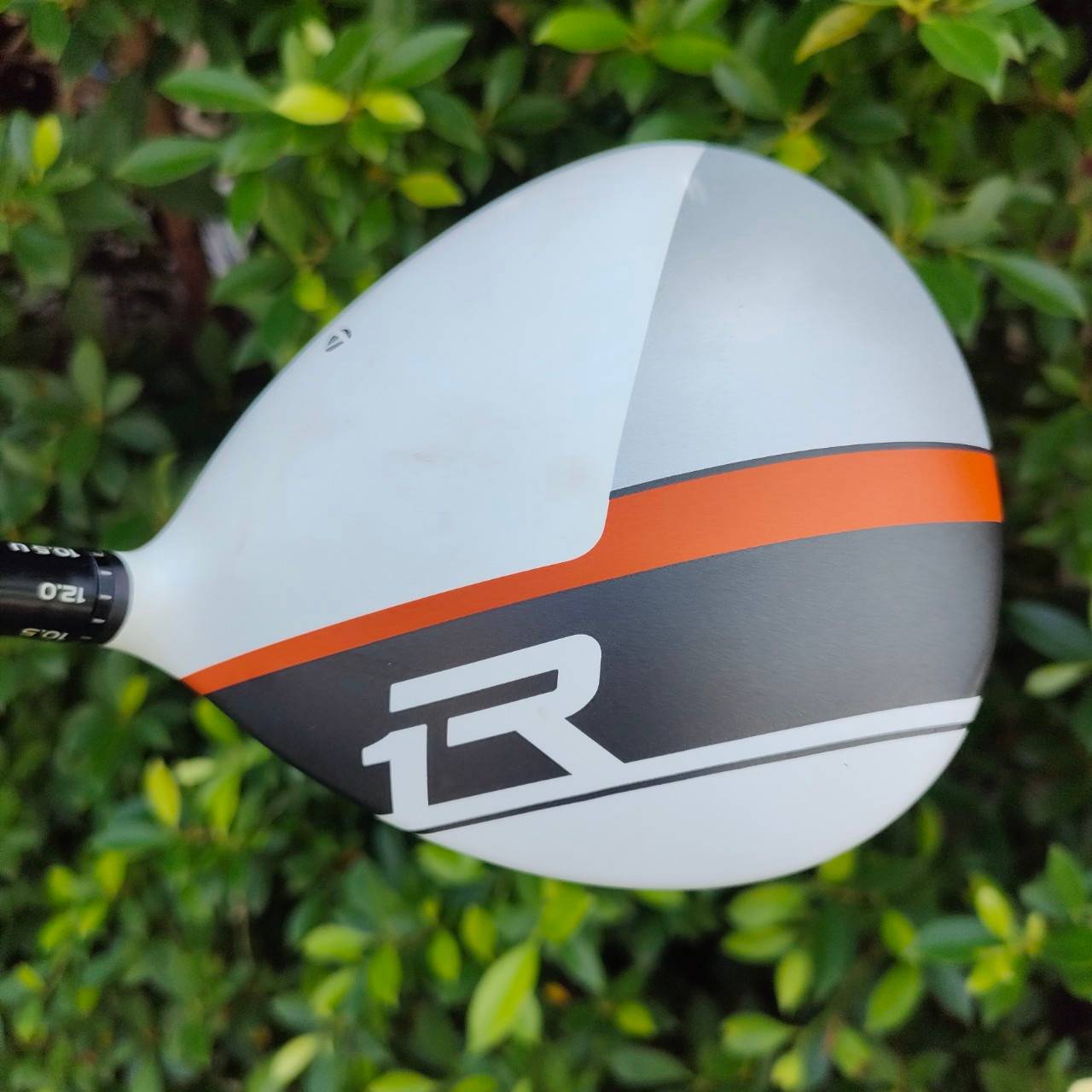 DRIVER TAYLORMADE R1 FACE ANGLE องศา 9.5 ก้าน MITSUBISHI RAYON FLEX R เป็นรุ่นหน้าดำ ตีไกล ตีง่าย!! ไขปรับองศาได้ตามใจชอบ!! ไม้กอล์ฟมือสอง ของแท้ BY NakaraLuxurious