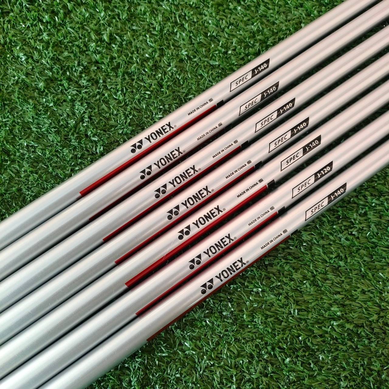 **ราคาต่อชิ้น** ก้าน YONEX SPEC J-140 ของใหม่!! ความยาว 39 นิ้ว FLEX R เป็นก้านสำหรับใส่ชุดเหล็ก ก้านผลิตที่จีนแต่เป็นของ YONEX กราไฟต์แท้ 100% คุณภาพสูงสุด!! มือหนึ่ง ของแท้ BY NakaraLuxurious