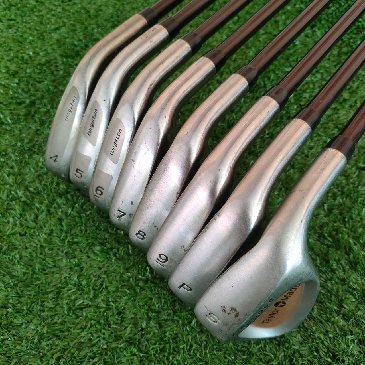 ชุดเหล็ก TAYLORMADE FIRESOLE TITANIUM มีเหล็ก 4-9 เเละ PW SW ก้าน TAYLORMADE FLEX R