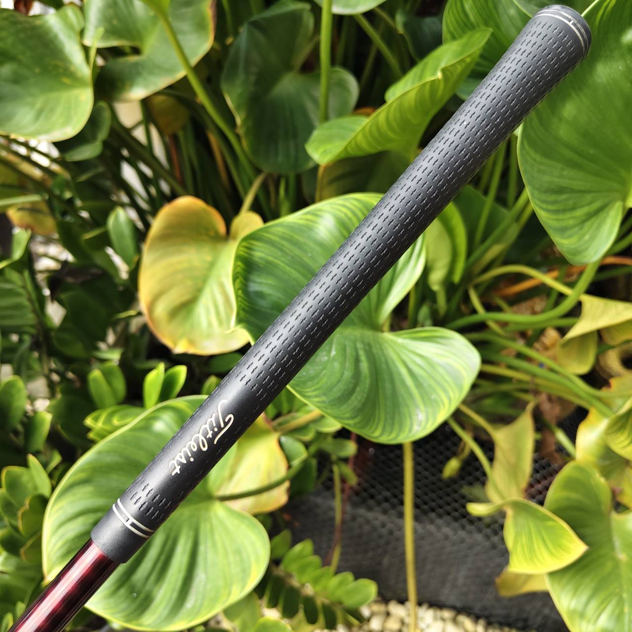 Driver Titleist 909D2 – องศา 8.5 จัดเลยครับ สปินต่ำ ตีมันส์มาก ฟีลลิ่งแน่นๆ แบบนักกอล์ฟตัวจริง