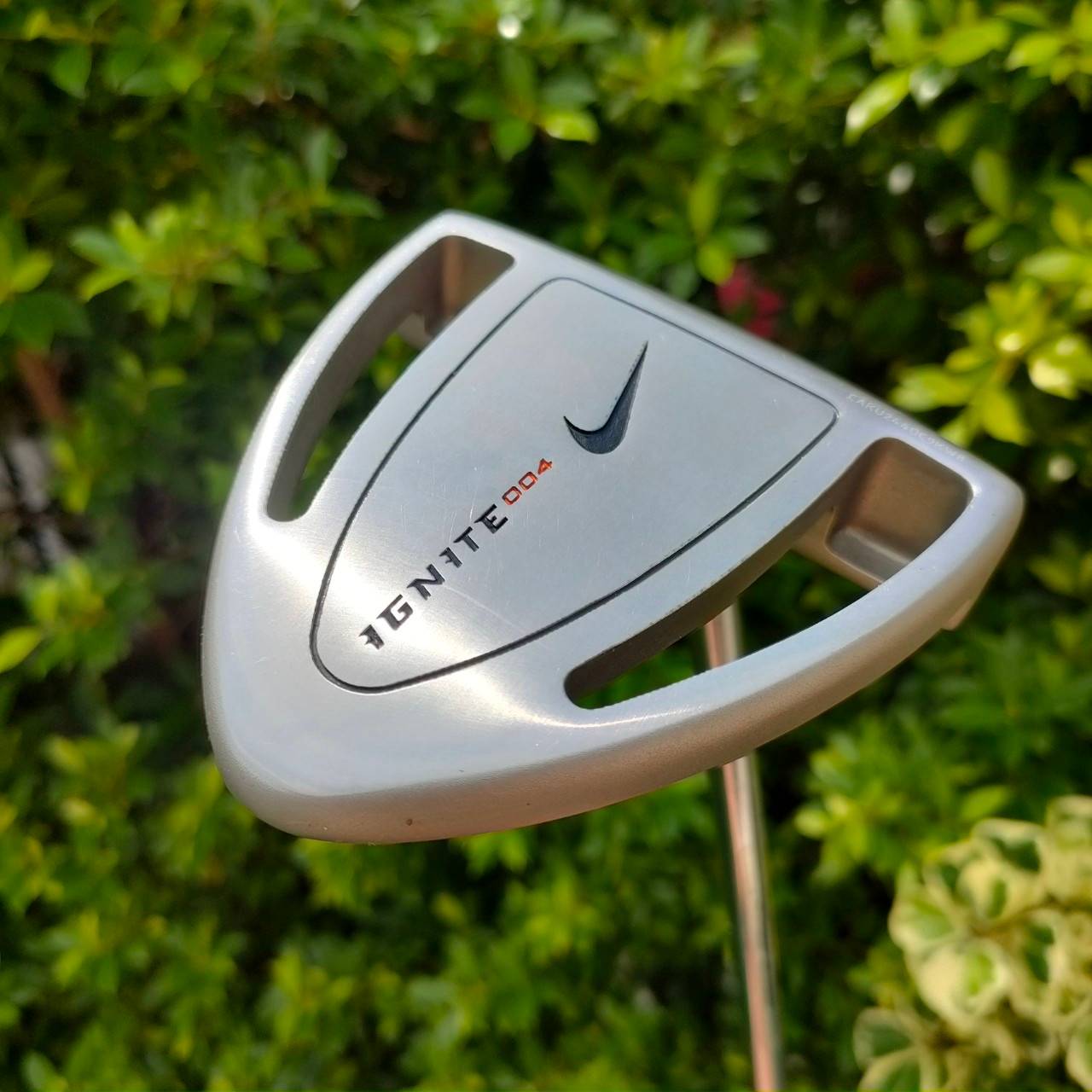 PUTTER NIKE IGNTE 004 ความยาว 34 นิ้ว ก้าน IGNITE เป็นก้านแบบ CENTER เจาะตรงกลาง พัตต์นิ่ง!! พัตต์แม่นยำมาก!! ไม้กอล์ฟมือสอง ของแท้ BY NakaraLuxurious