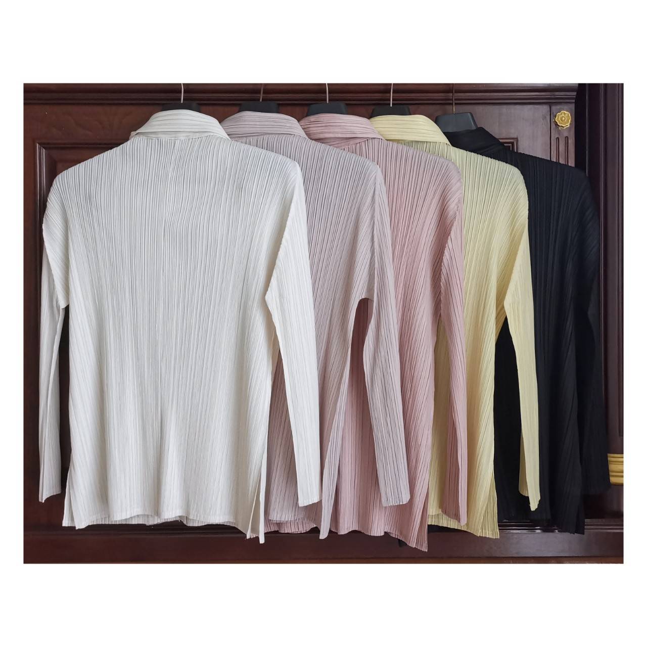 2MUAY รุ่น GJO7807 COLLAR PLEATED TOP เสื้ออัดพลีทงานคุณภาพ 2สี FREE SIZE