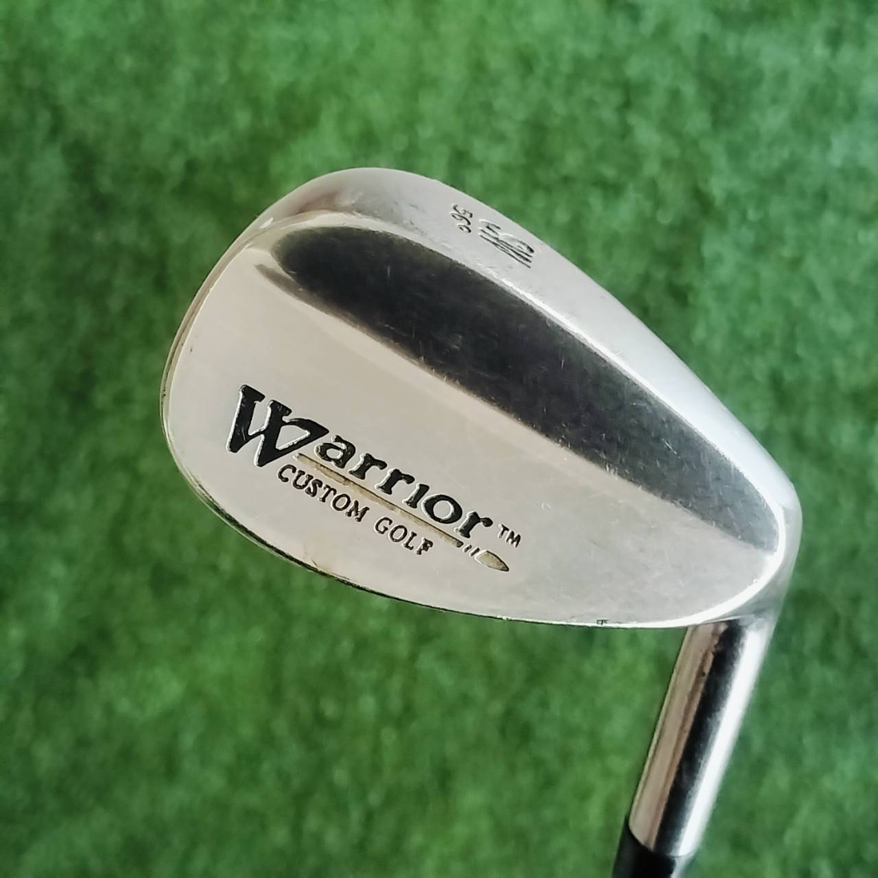 WEDGE WARRIOR CUSTOM GOLF องศา 56 ก้าน KENT FLEX R เป็นกราไฟต์แบบ HIGH MODULUS ชิพง่ายๆ ระเบิดทรายสนุก มือใหม่ตีได้ ไม้กอล์ฟพรีเมี่ยมมือสอง ของแท้ By NakaraLuxurious