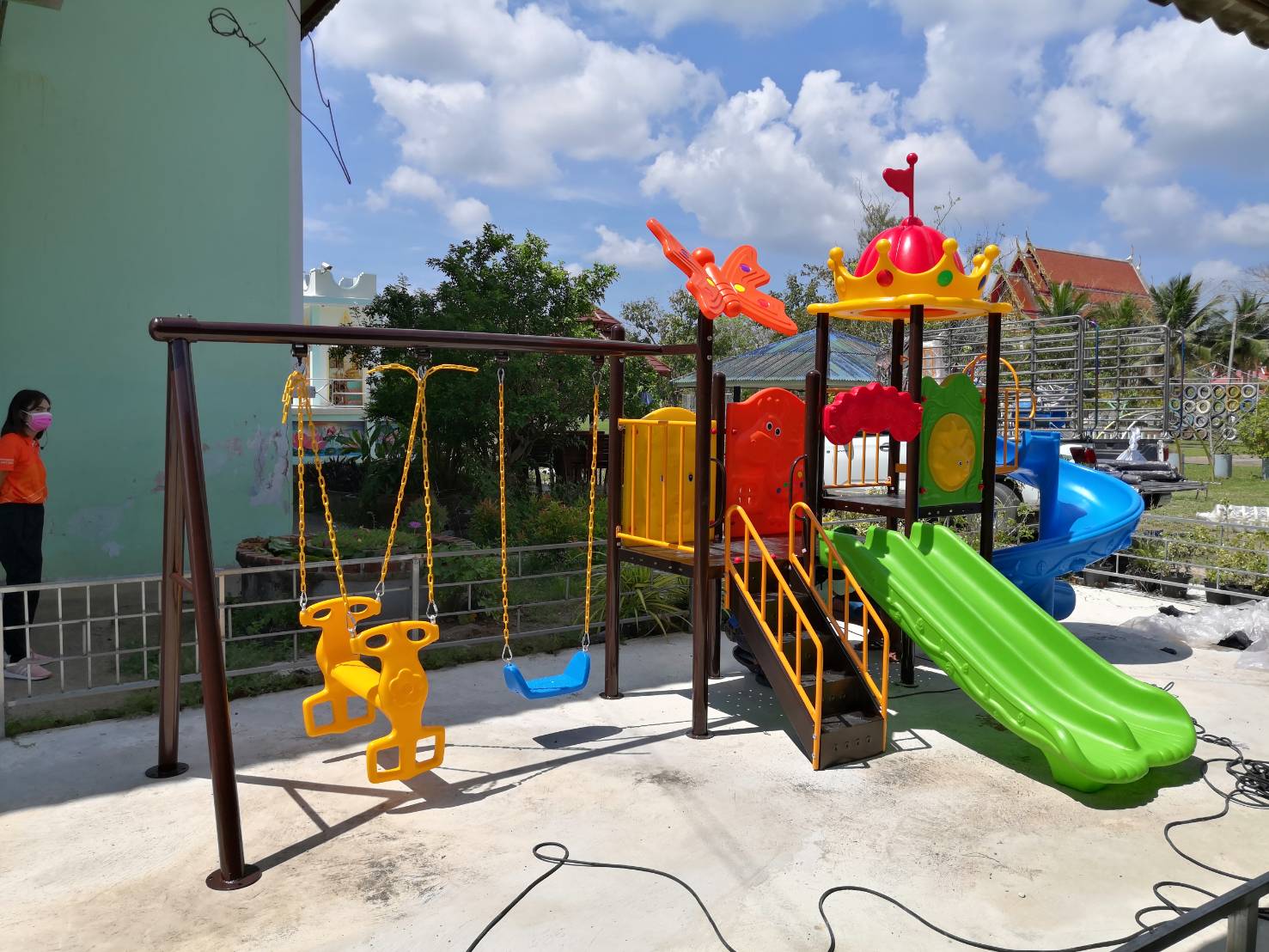 ส่งติดตั้งฟรี เครื่องเล่นสนามกลางแจ้ง -ในร่ม, ชุดสวนมงกุฏและผีเสื้อหรรษา สไลเดอร์ใหญ่,ครุภัณฑ์สนามเด็กเล่น,งบ.สพฐ,โครงการโรงเรียนประชารัฐ, เครื่องเล่นสนามระดับก่อนประถมศึกษา, งบประมาณ80,000 playground,สไลเดอร์,ของเล่นเสริมพัฒนาการ,เครื่องเล่นสนาม, สนามเด็