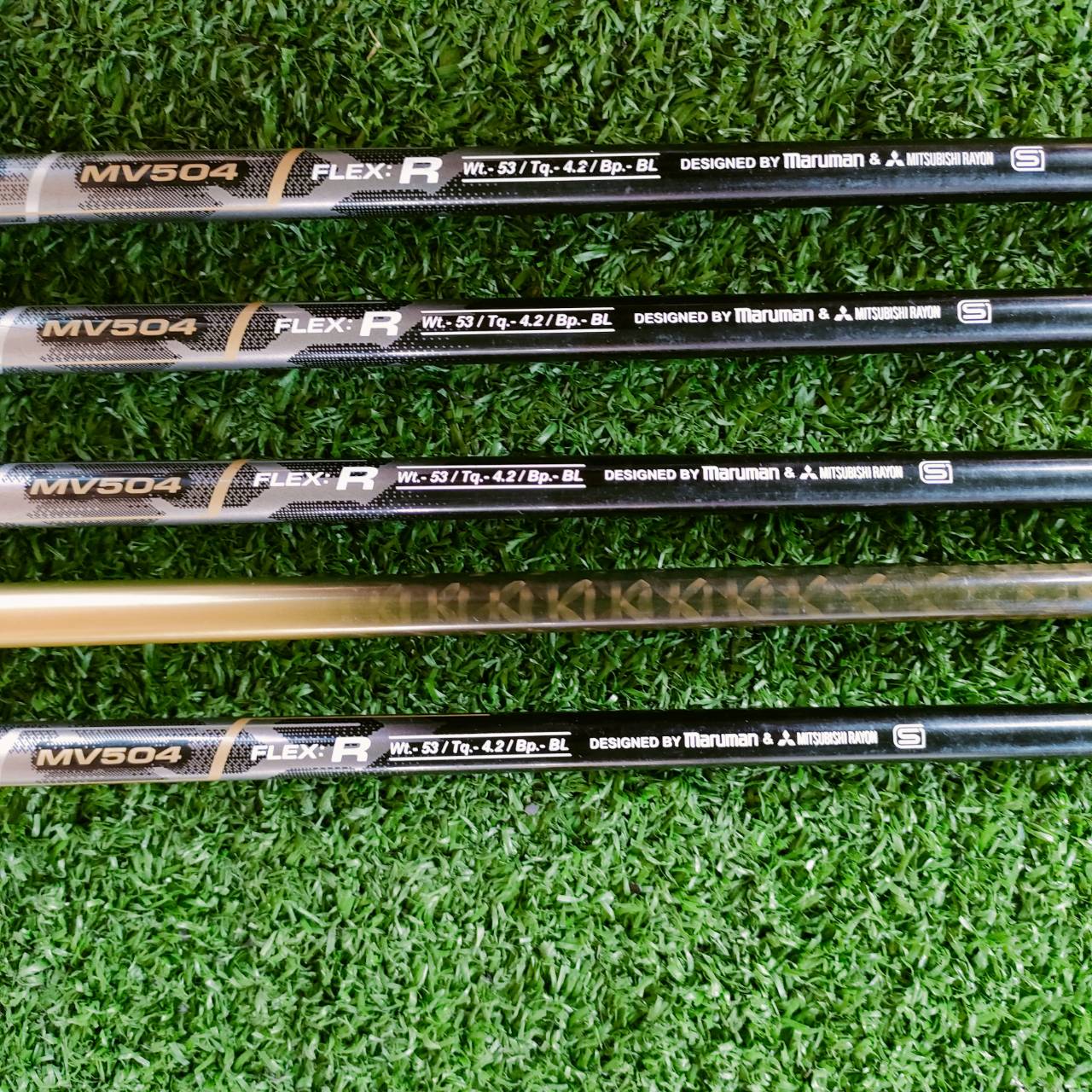 ชุดเหล็ก MARUMAN SHUTTLE NX1 มีเหล็ก 6 - 9 เเละ PW กริพ IOMIC ทั้งชุด ก้าน IMPACTFIT MV504 FLEX R ชุดเหล็กตีไกลมากๆ แม่นยำ ตกหยุดบนกรีน ไม้กอล์ฟพรีเมี่ยมมือสอง ของแท้ By NakaraLuxurious