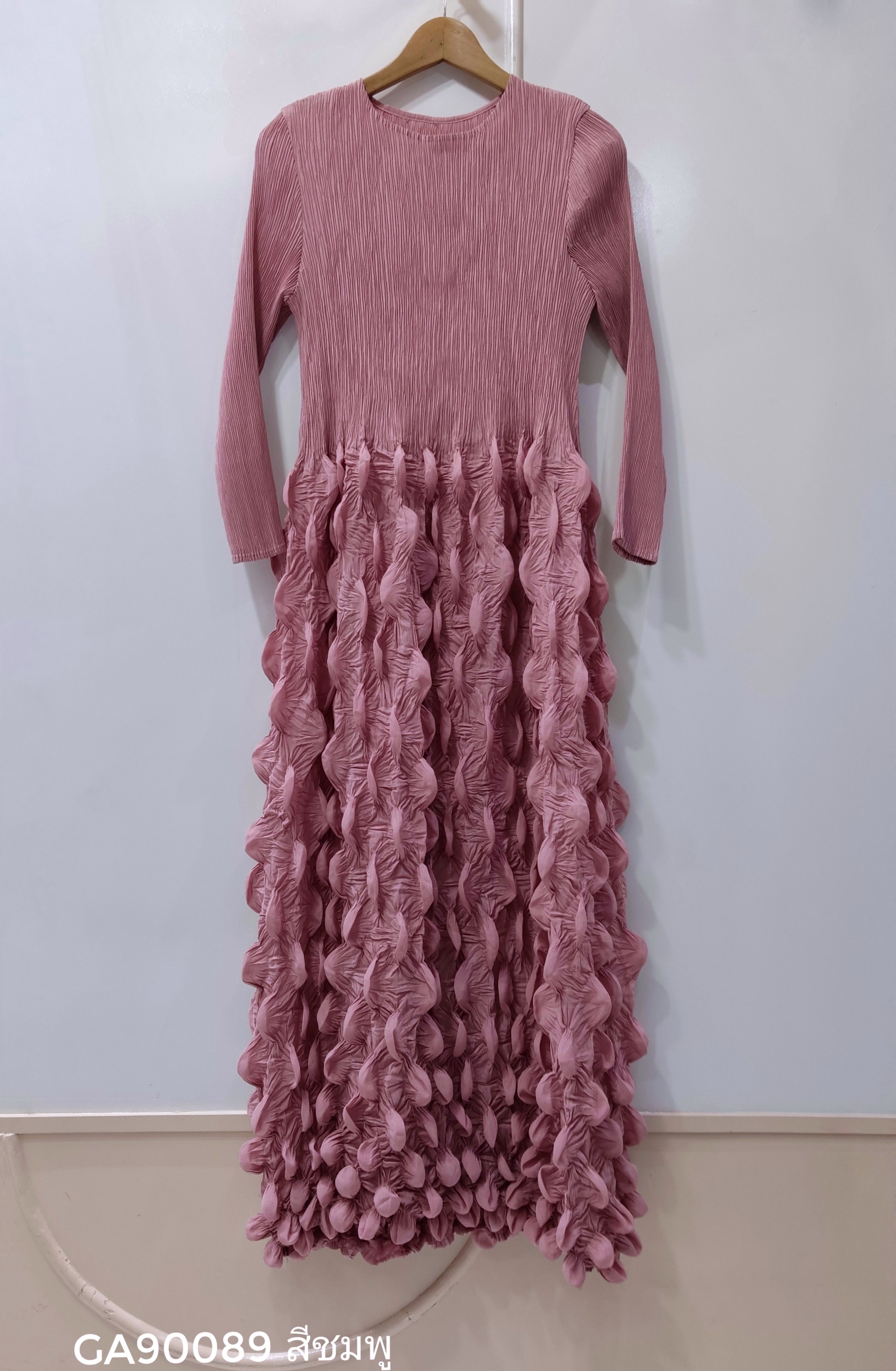 อกถึง 50 ยาว 51 นิ้ว 2MUAY รุ่น GA90089 เดรสอัดพลีทผ้าเนื้อ Matte LONG SLEEVE BUBBLE PLEATED DRESS 5 สี FREE SIZE