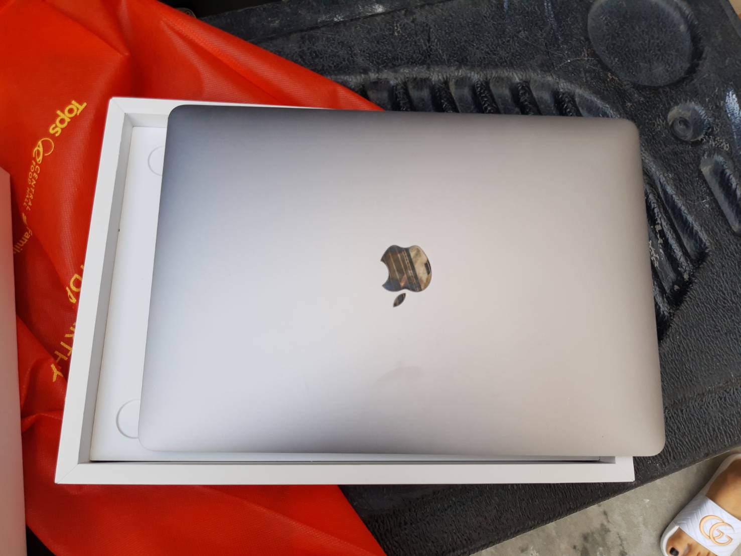 Apple MacBook Pro รุ่น 13 นิ้ว 2019