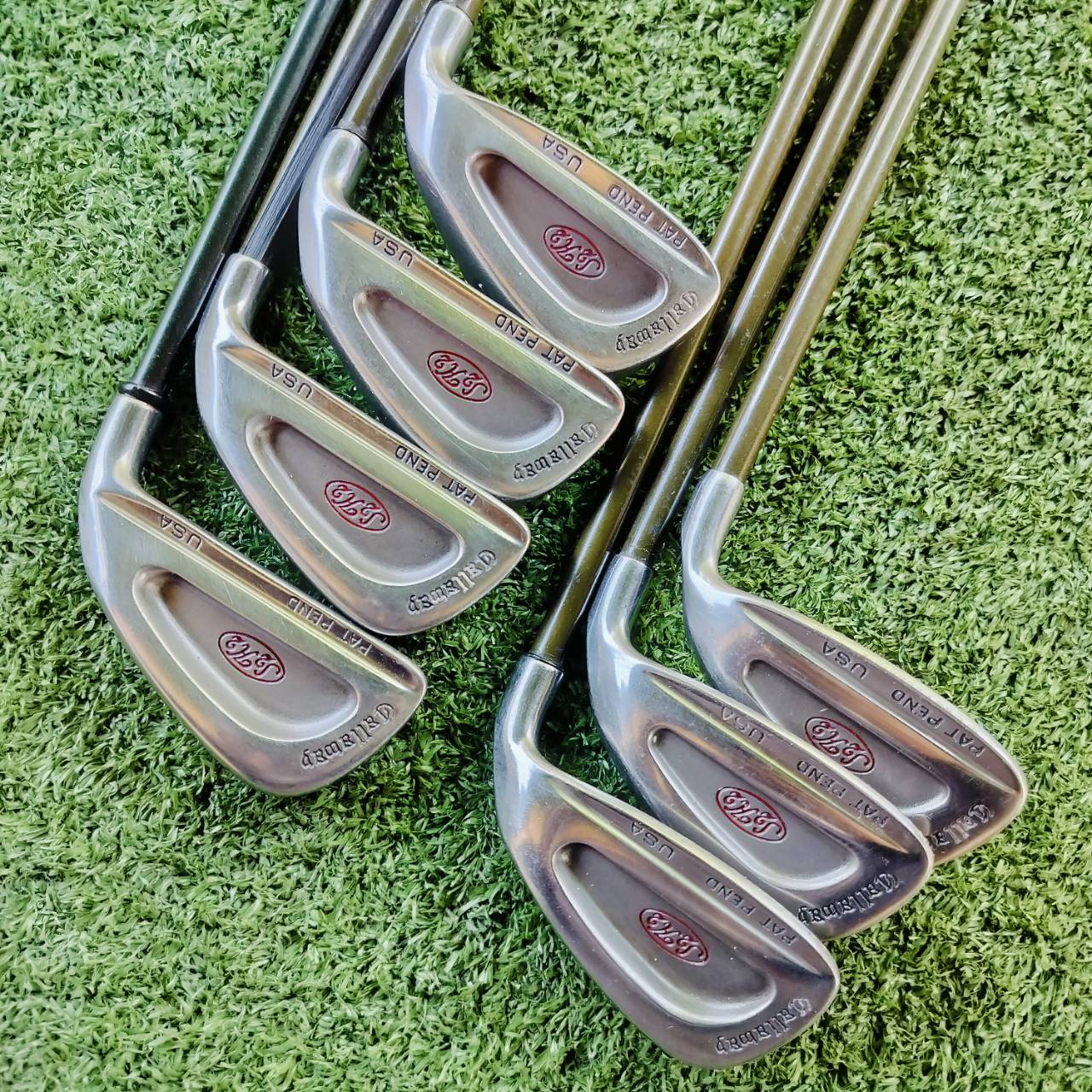 ชุดเหล็ก Callaway S2H2 สุดคลาสสิค เป็นตัวต้นตำหรับ PAT PEN เอกสิทธิ์ ก้านกราไฟต์แบบเสียบเจาะทะลุ สวยเดิม ไม้กอล์ฟพรีเมี่ยมมือสอง ของแท้ By NakaraLuxurious