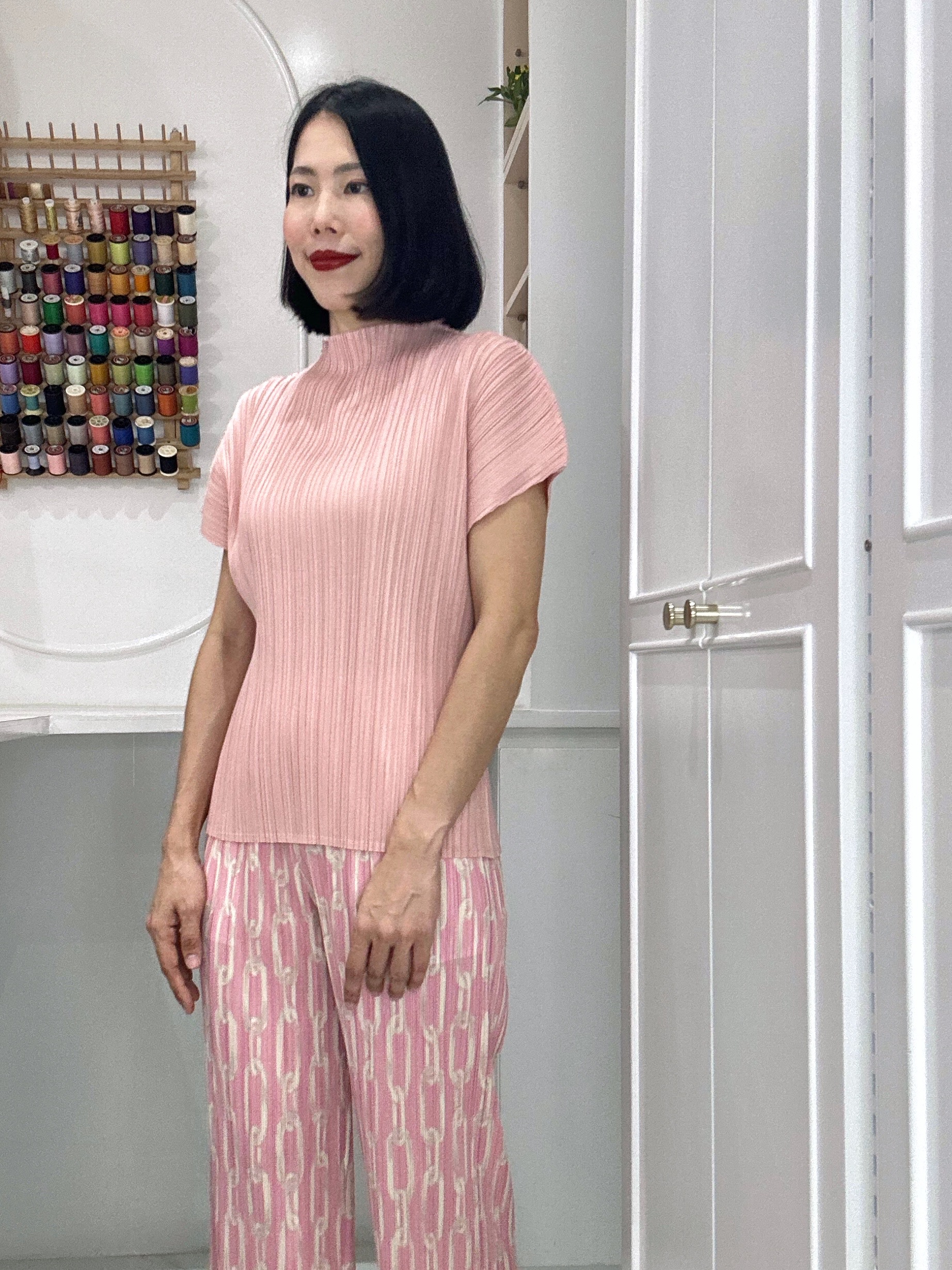 2MUAY รุ่น GJO1616 เสื้อพลีทคุณภาพ HIGH NECK SHORT SLEEVE PLEATED TOP 15 สี FREE SIZE
