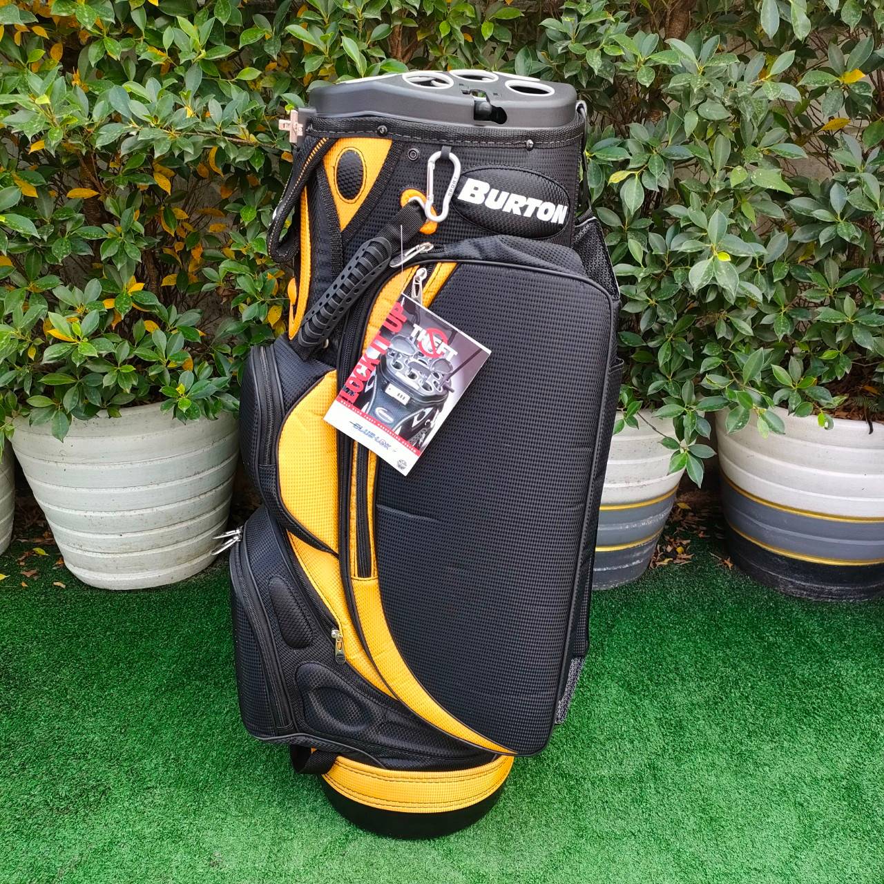 ❤️🔥❤️🔥❤️🔥ลดล้างสต๊อค❤️🔥❤️🔥❤️🔥 ** ถุงกอล์ฟ ของใหม่มือหนึ่ง มีตำหนิ โครงพลาสติกด้านในมีรอยแตก แต่ถุงใช้งานได้ปกติ**