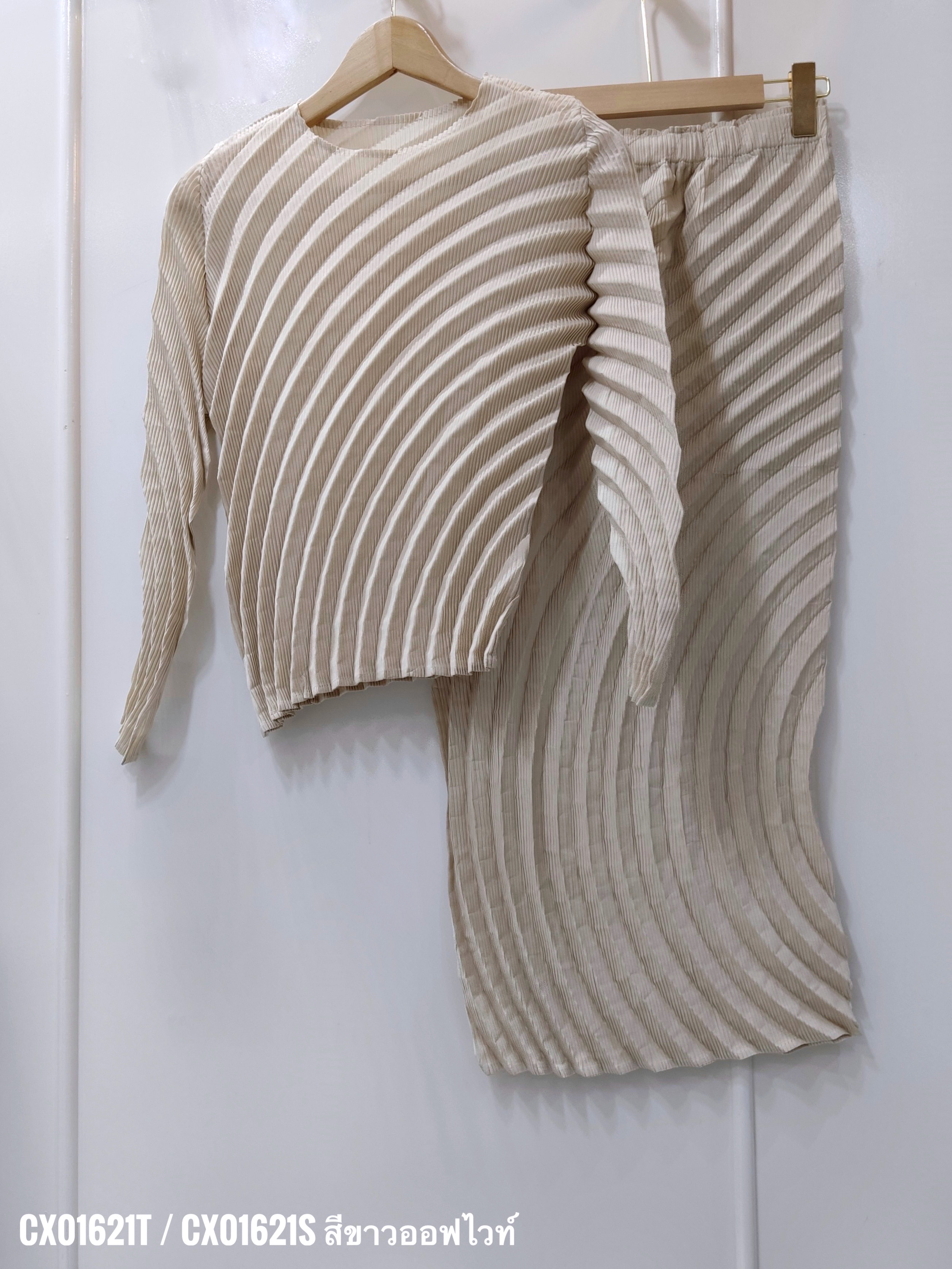 ปรับราคาลง20%!! 2MUAY รุ่น CX01621T / CX01621S เซ็ตพลีทคุณภาพ CIRCLE PLEATED SET 4 สี FREE SIZE