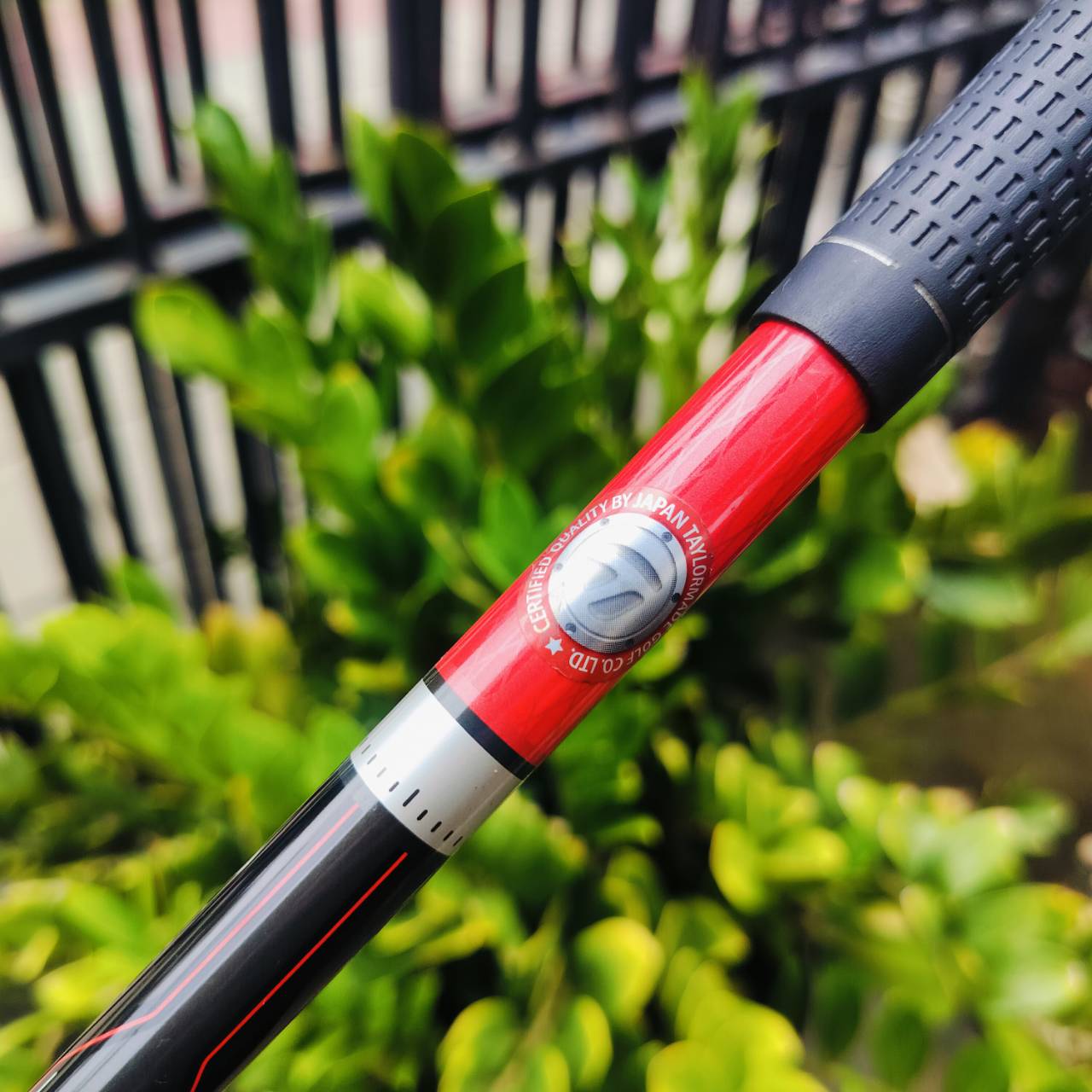 ก้านใส่ Fairway Woods Taylormade R15 TM1-115 FLEX S ผลิตโดย MISUBISHI RAYON ความยาวก้าน 41.5 นิ้ว มีกริพมาให้แล้วค่ะ มือสองสภาพดี ไม้กอล์ฟพรีเมี่ยมญี่ปุ่นมือสอง ของแท้ By NakaraLuxurious
