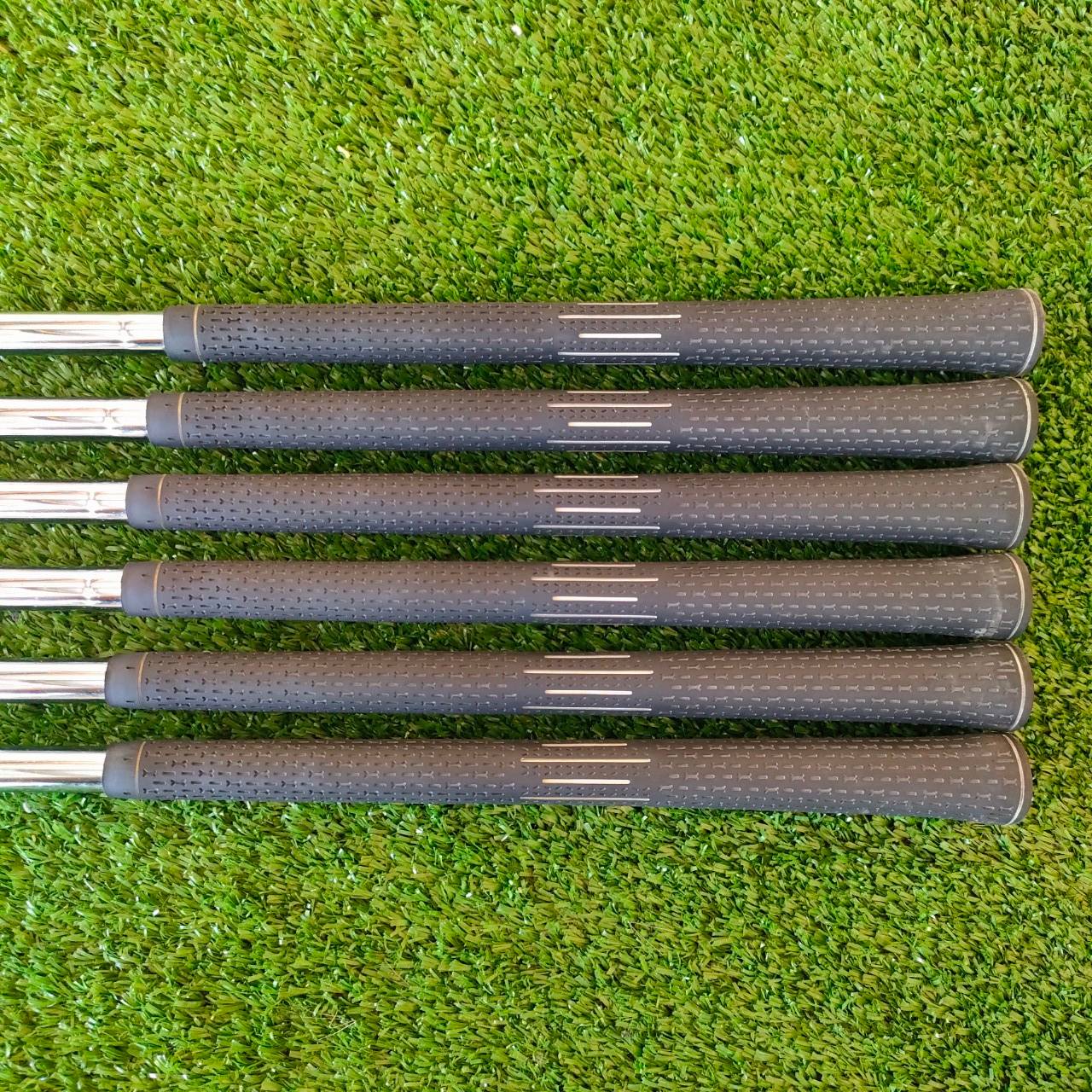 ชุดเหล็ก PING /// i มีเหล็ก 6 - 9 เเละ W U ก้าน DYNAMIC GOLD S200 ตีมันส์ ตีง่าย วัสดุพิเศษ เอกสิทธิ์เฉพาะ PING ไม้กอล์ฟมือสอง ของแท้ BY NakaraLuxurious