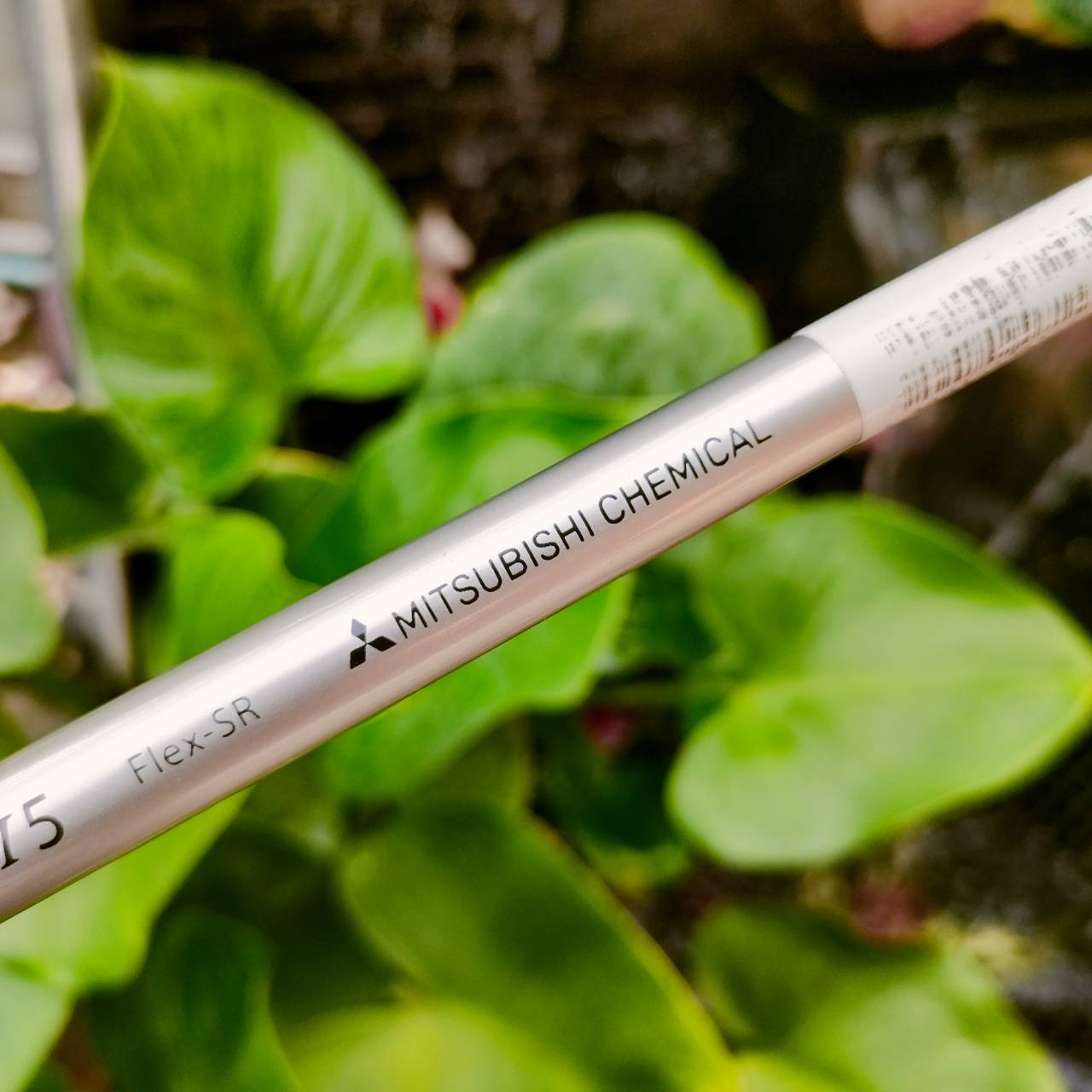 Driver Taylormade M6 องศา 9.0 Speed Injected Twist Face หน้าไม้ไทเทเนียมที่บางเฉียบ ยืดหยุ่นจนเกินค่ากำหนดตามกฎ แต่ฉีดเรซิ่นเข้าไปที่สองจุดหน้าไม้ เพื่อไม่ให้บางเกินขีดและยังคงมีความเร็วที่สูงสุด ไม้กอล์ฟพรีเมี่ยมมือสอง ของแท้ By NakaraLuxurious