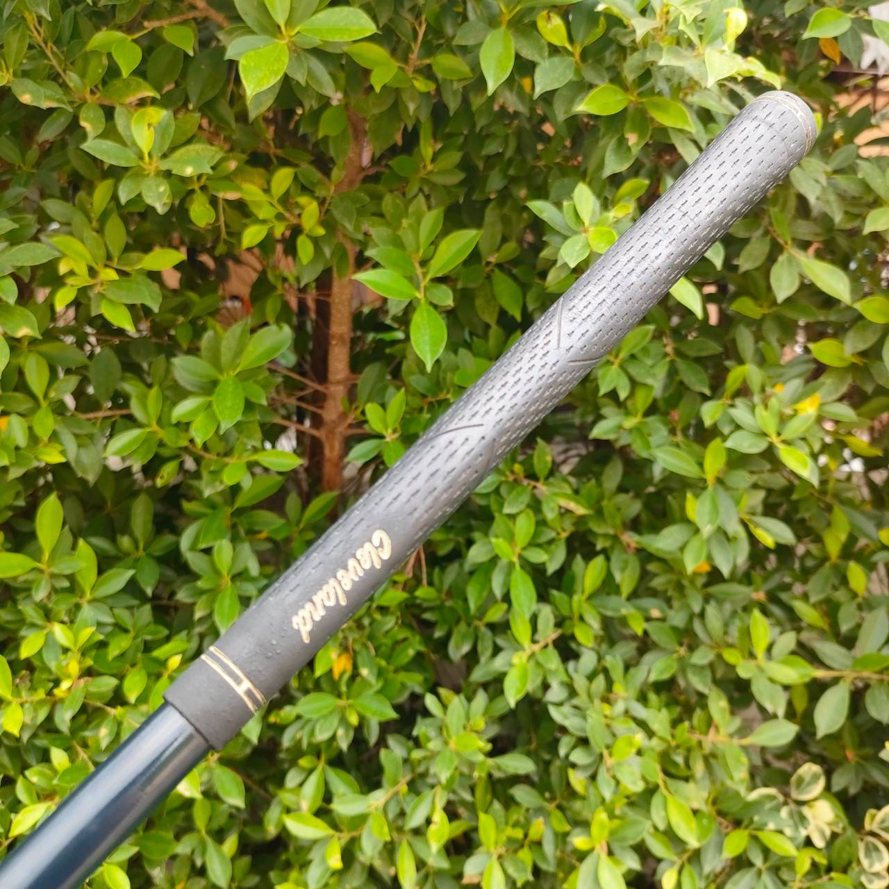 HYBRID 5 CLEVELAND LAUNCHER องศา 26 ก้าน MIWAZAKI X-TOUR FLEX R วางระยะและทิศทางได้อย่างแม่นยำ ไม้กอล์ฟมือสอง ของแท้ BY NakaraLuxurious