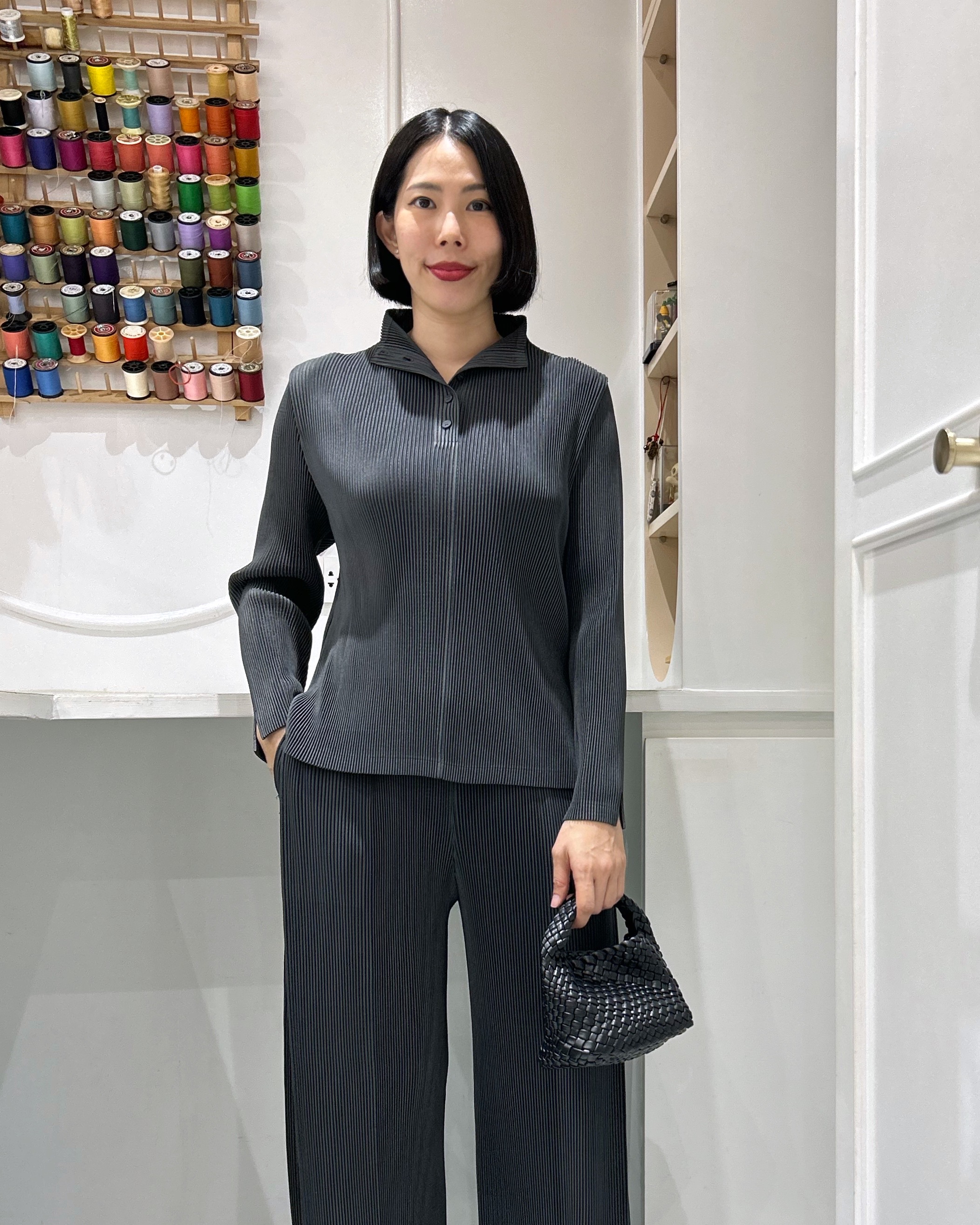 2MUAY รุ่น GJO11551 เสื้ออัดพลีท THICK HIGH NECK BUTTON FRONT PLEATED TOP 8 สี FREE SIZE