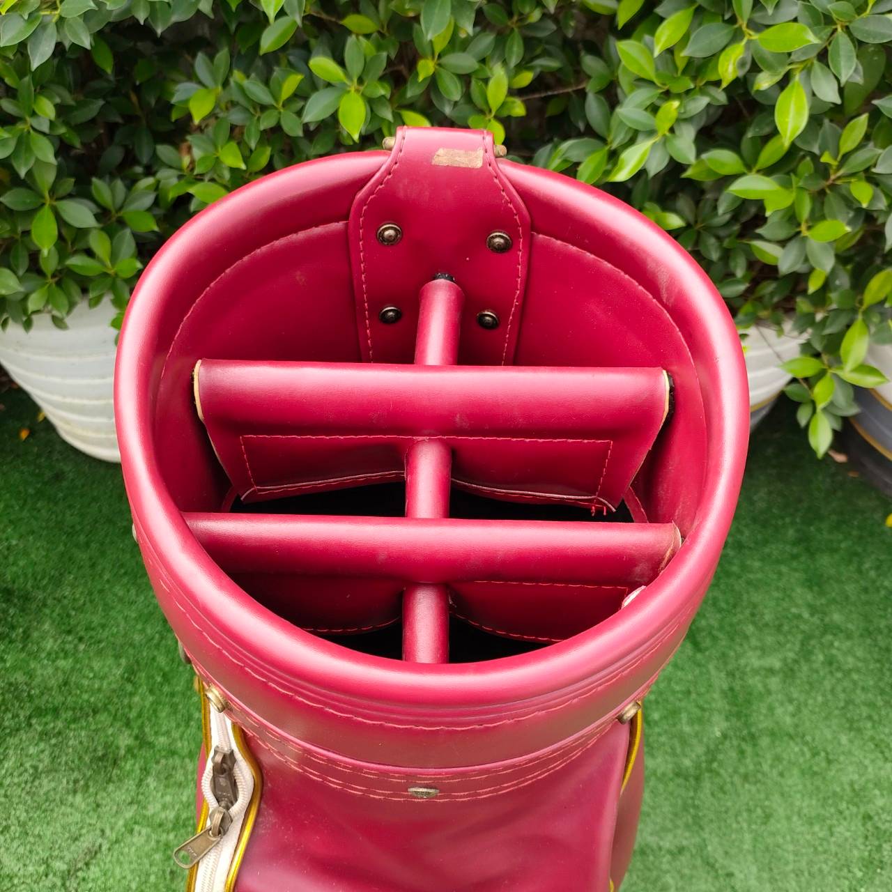 ถุงกอล์ฟหนังแท้ มือสอง วิทเทจ สวย .