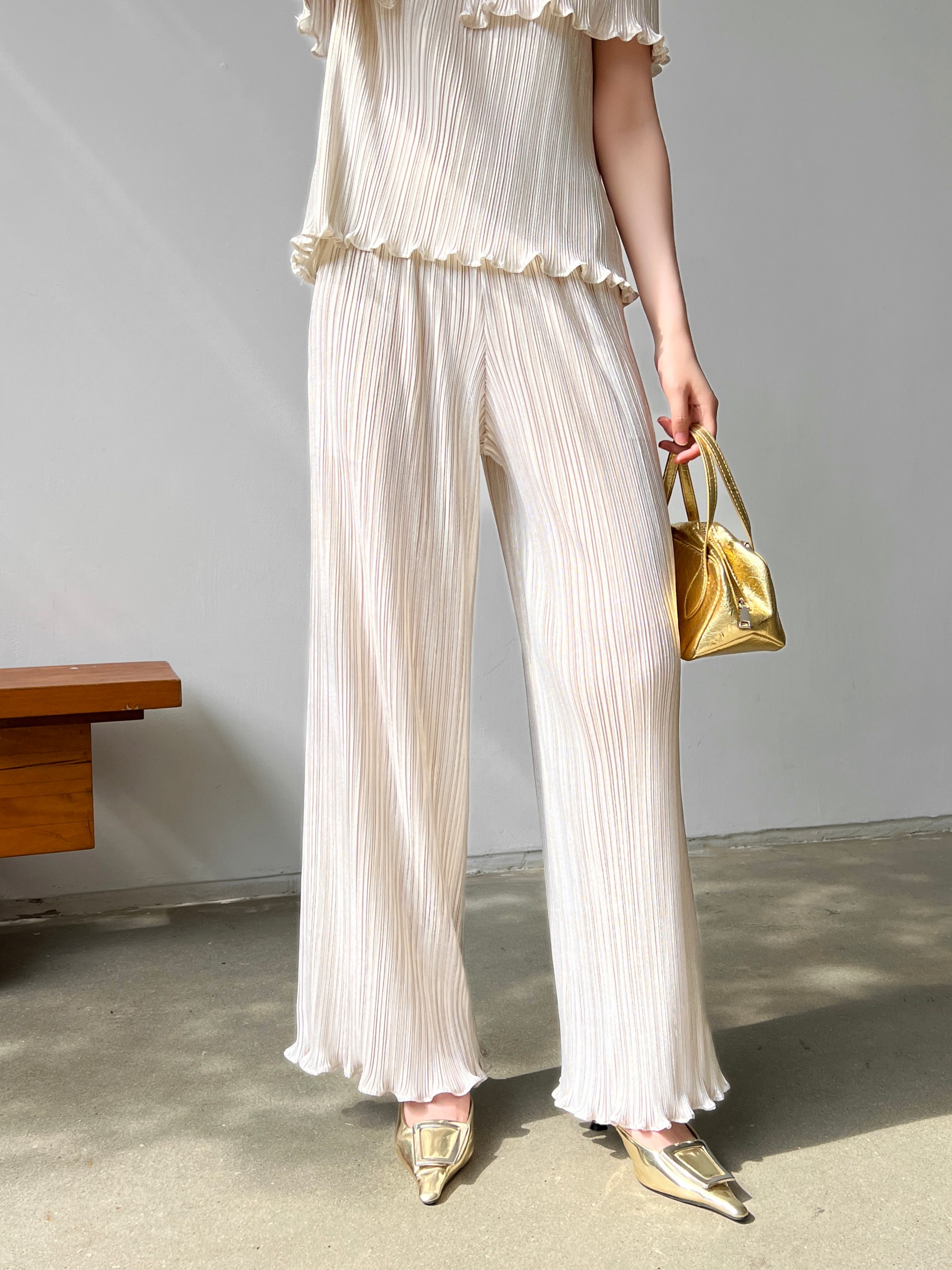 ปรับราคาลง20%!! ยาว 38.5นิ้ว! 2MUAY รุ่น GJO10106-9 กางเกงพลีทคุณภาพ STRAIGHT LEG METALLIC PLEATED PANTS 4สี FREE SIZE